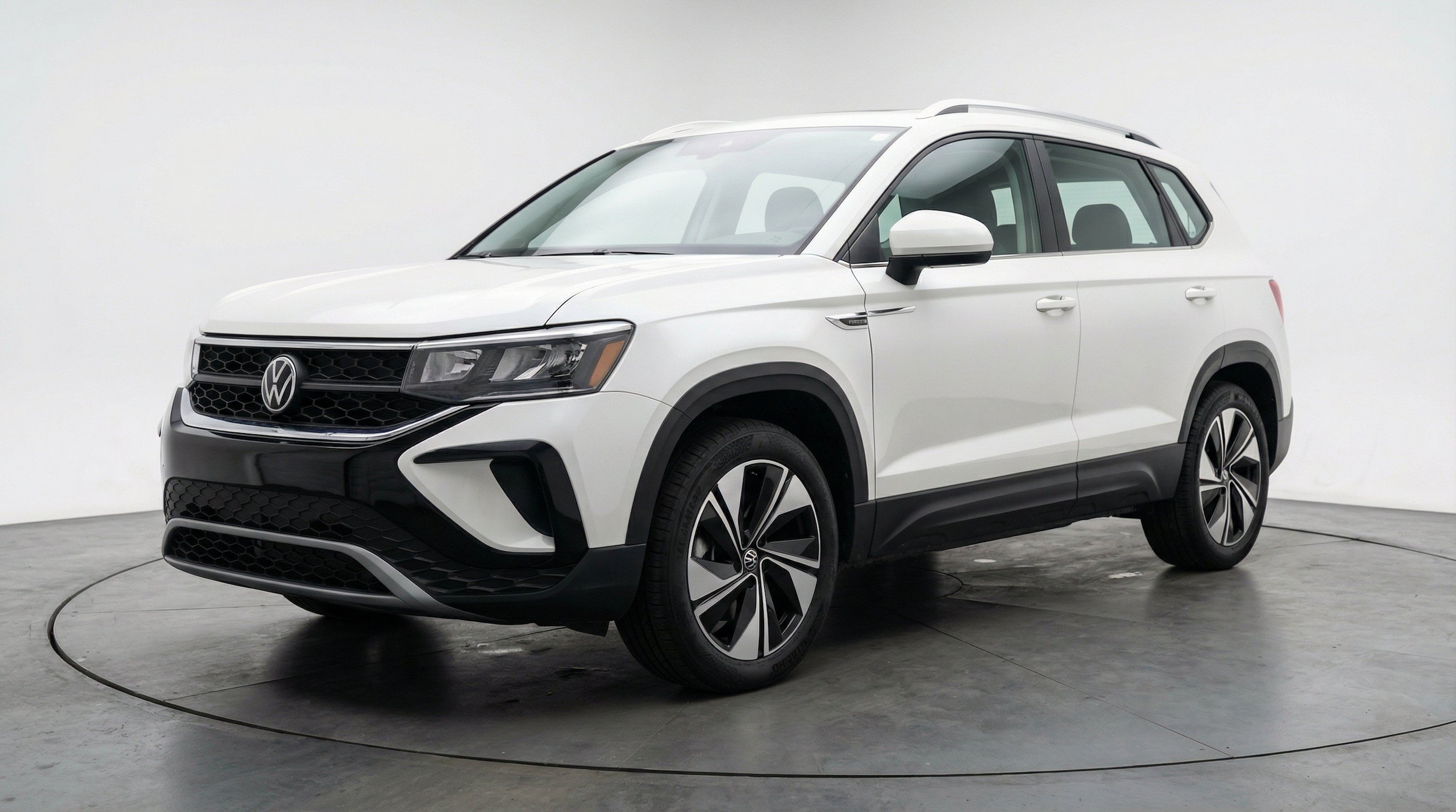 Thumbnail: 2026 Volkswagen Taos - 3