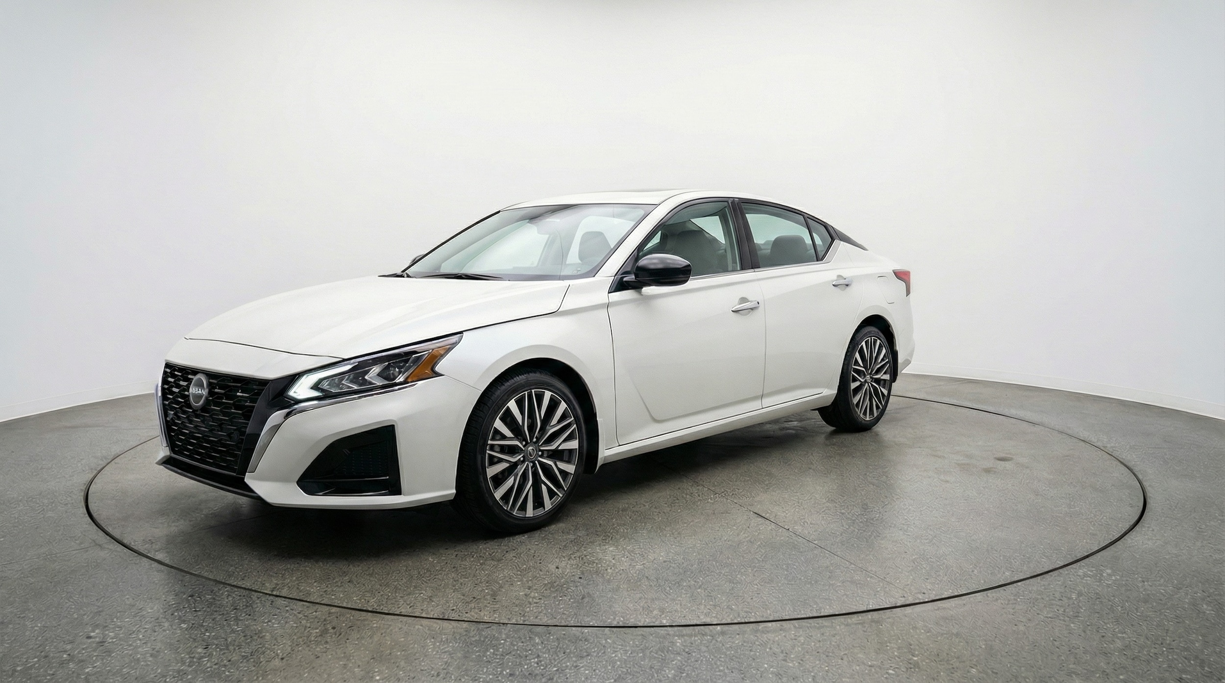 Thumbnail: 2025 Nissan Altima - 3