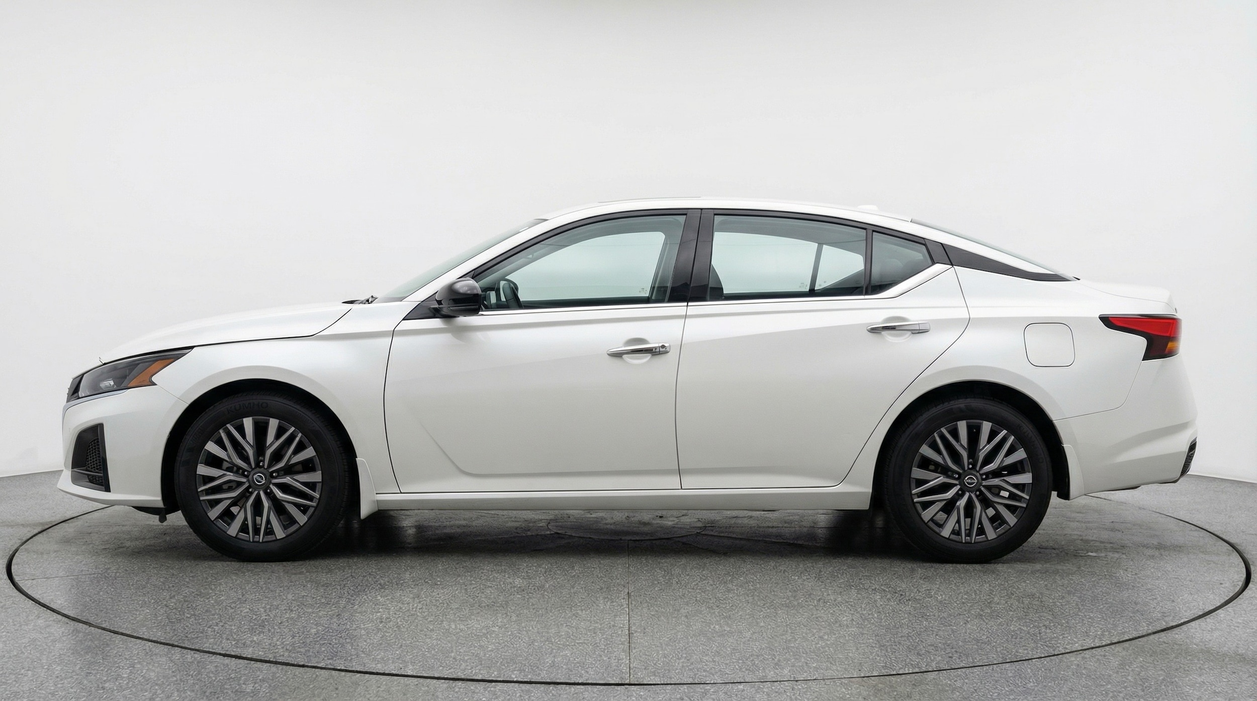 Thumbnail: 2025 Nissan Altima - 4