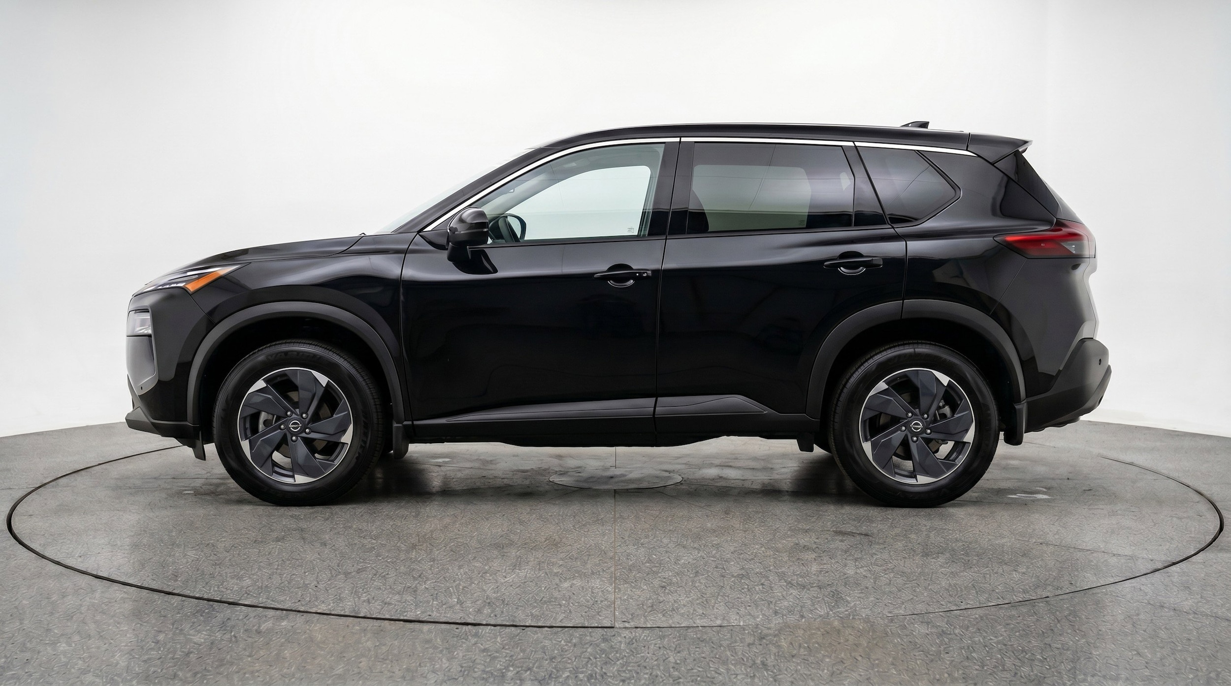 Thumbnail: 2025 Nissan Rogue - 5