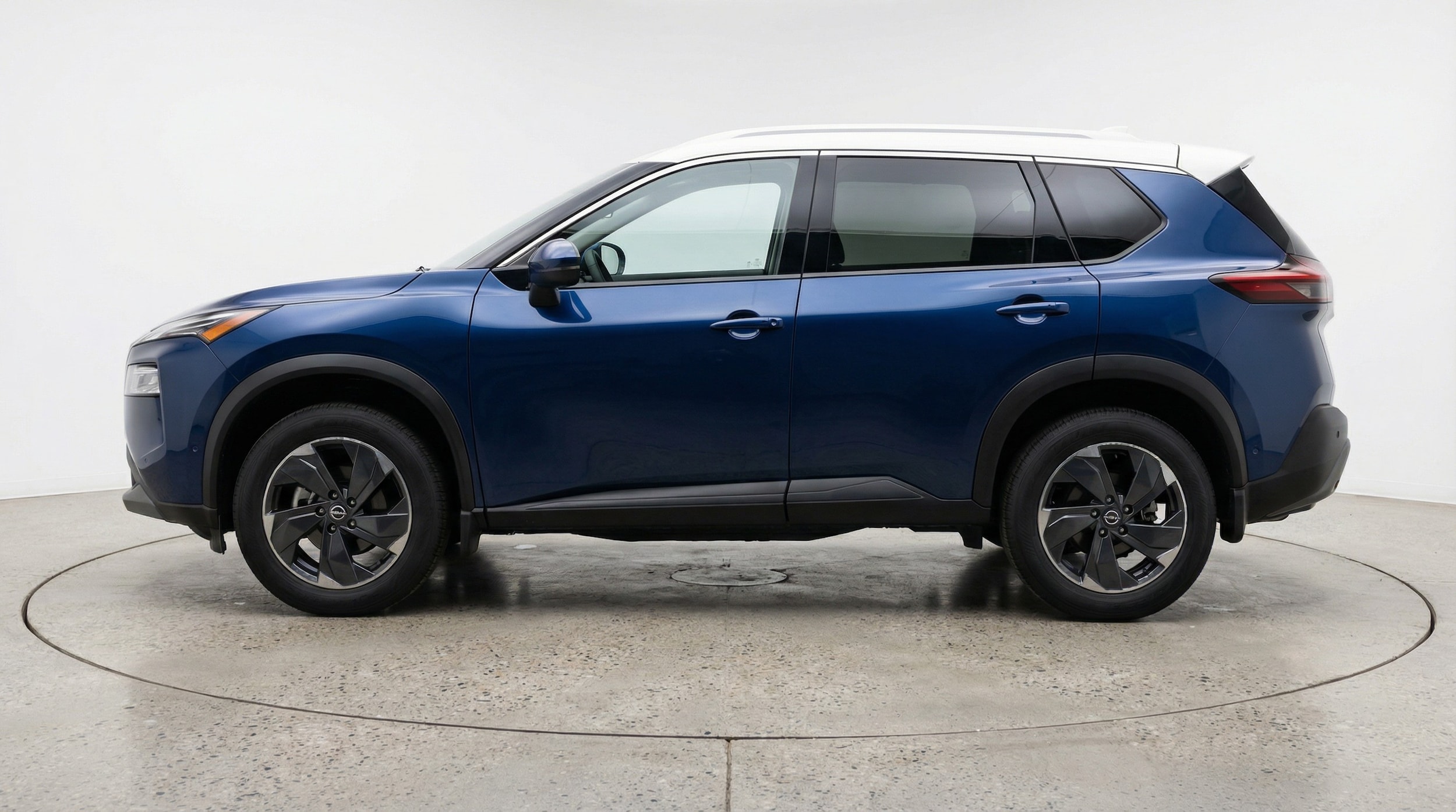 Thumbnail: 2025 Nissan Rogue - 4