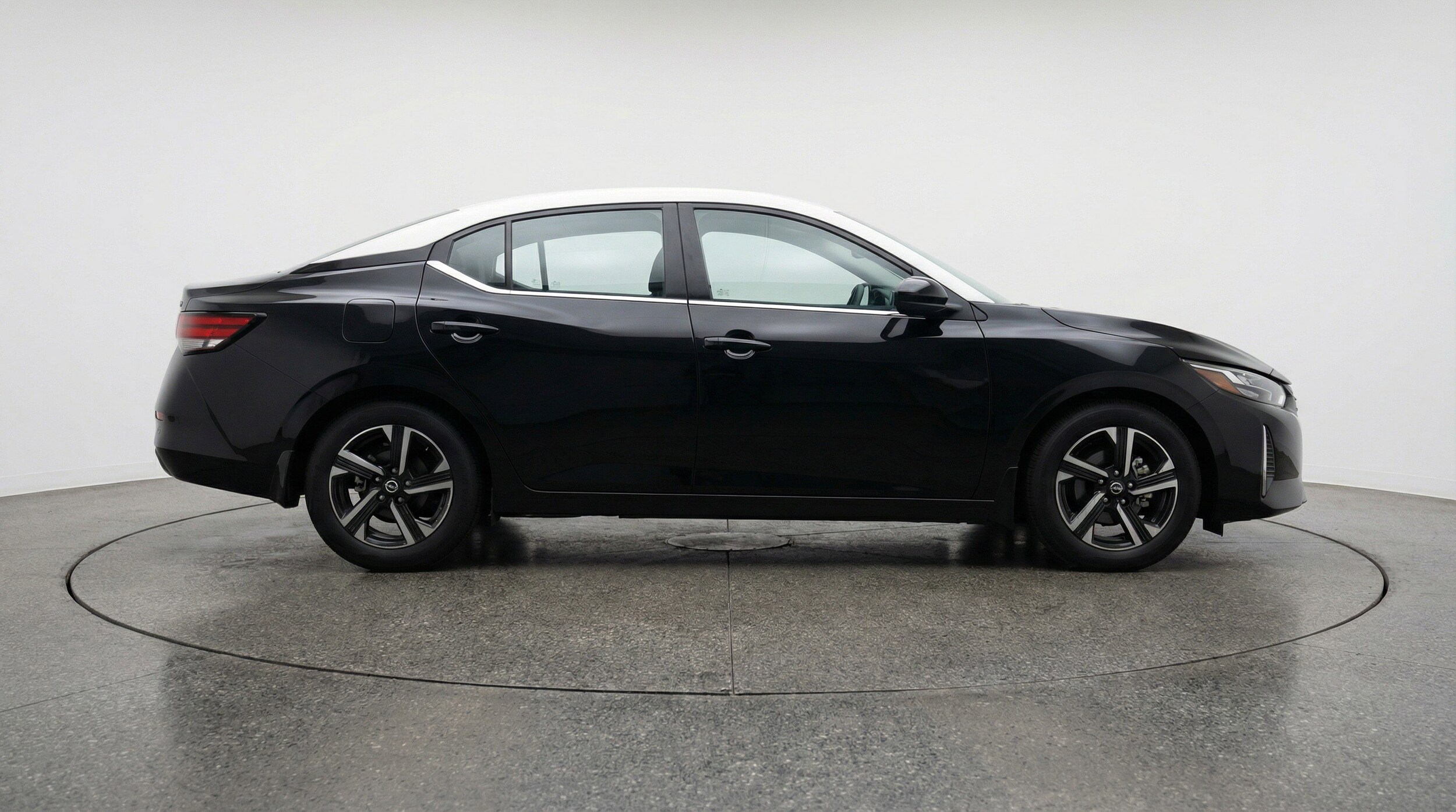 Thumbnail: 2025 Nissan Sentra - 11