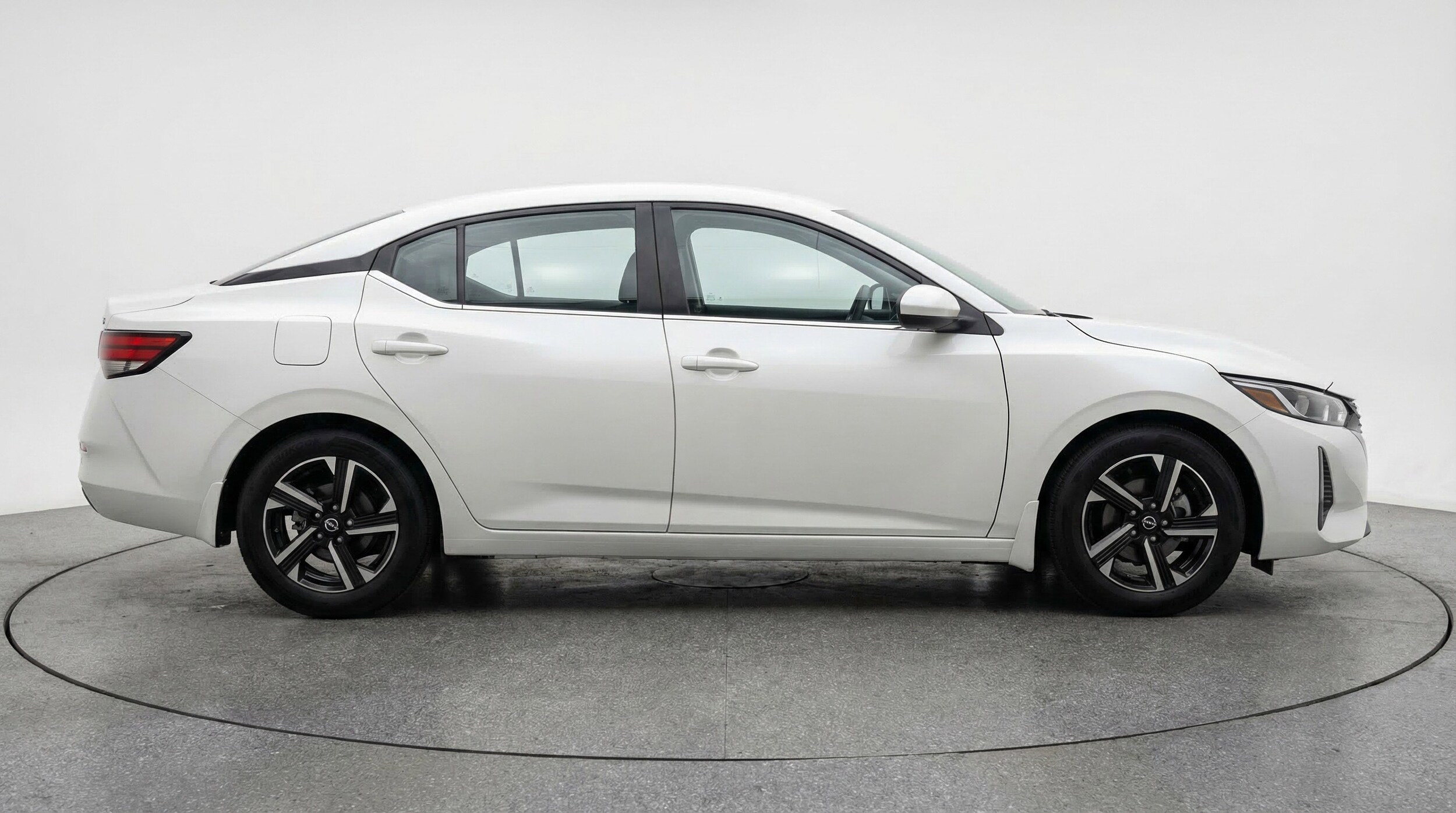 Thumbnail: 2025 Nissan Sentra - 11