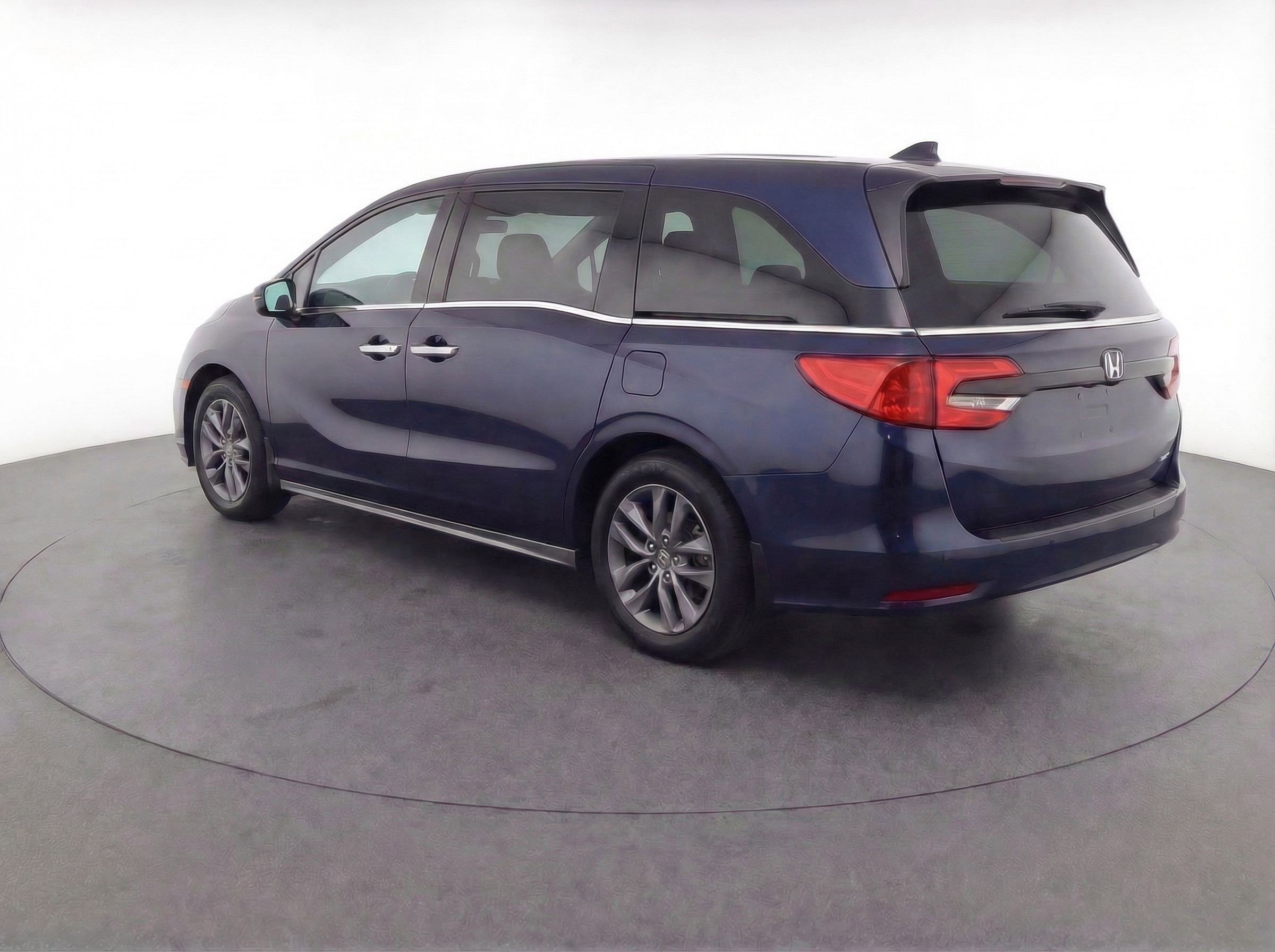 Thumbnail: 2024 Toyota Sienna - 6