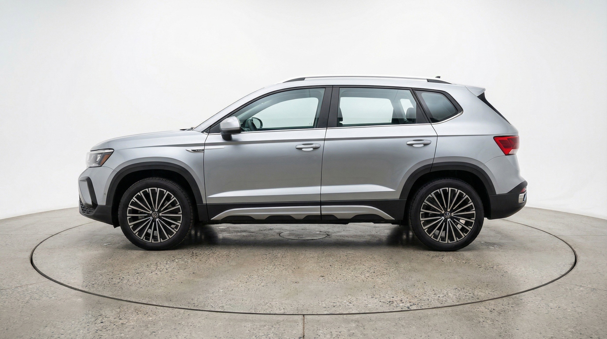 Thumbnail: 2025 Volkswagen Taos - 5