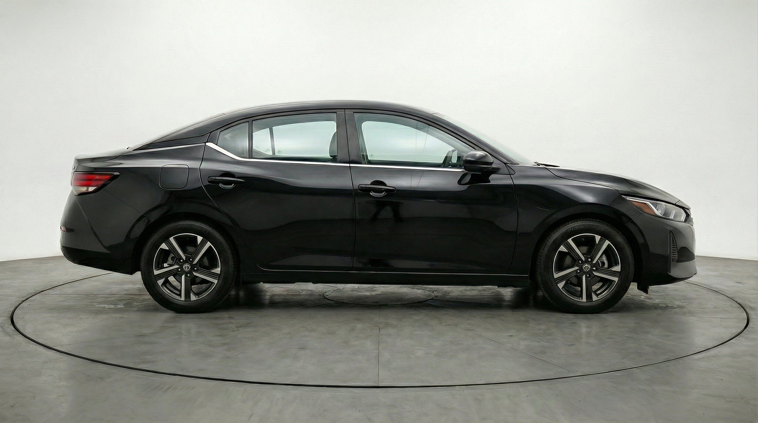 Thumbnail: 2025 Nissan Sentra - 11