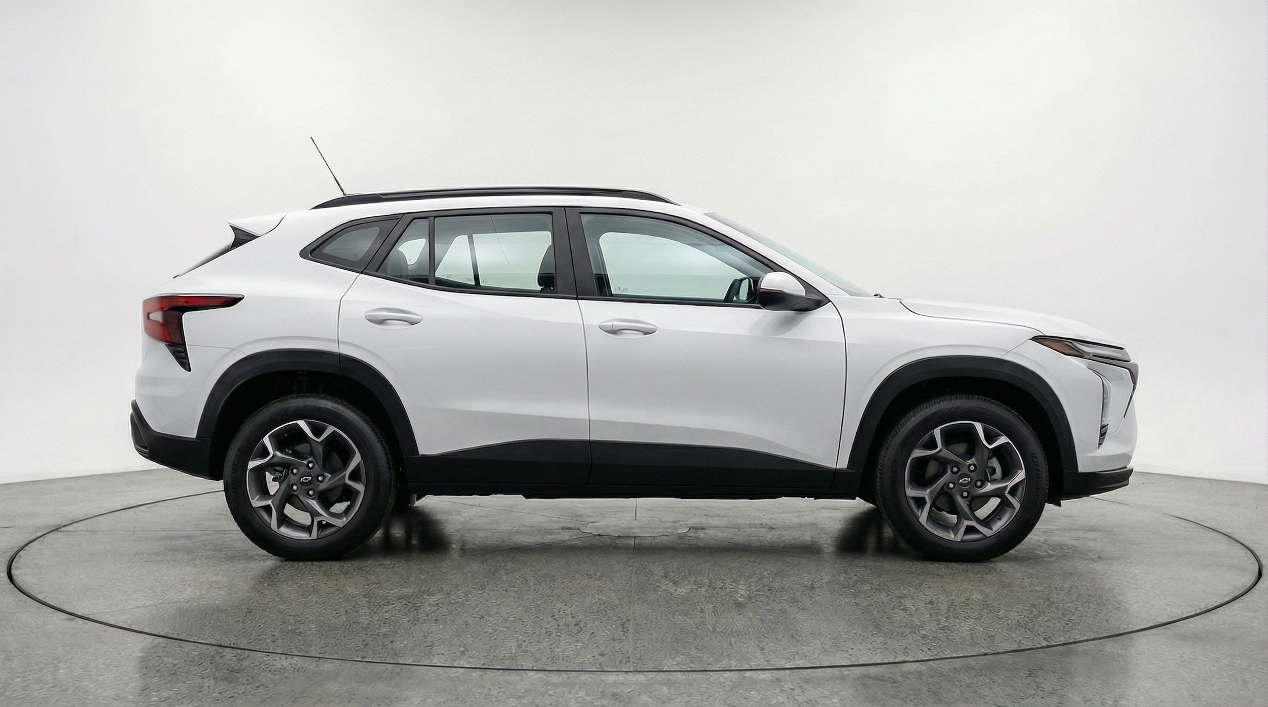 Thumbnail: 2025 Chevrolet Trax - 8