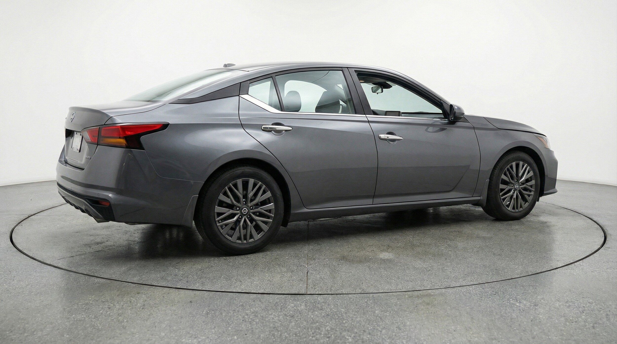 Thumbnail: 2025 Nissan Altima - 9