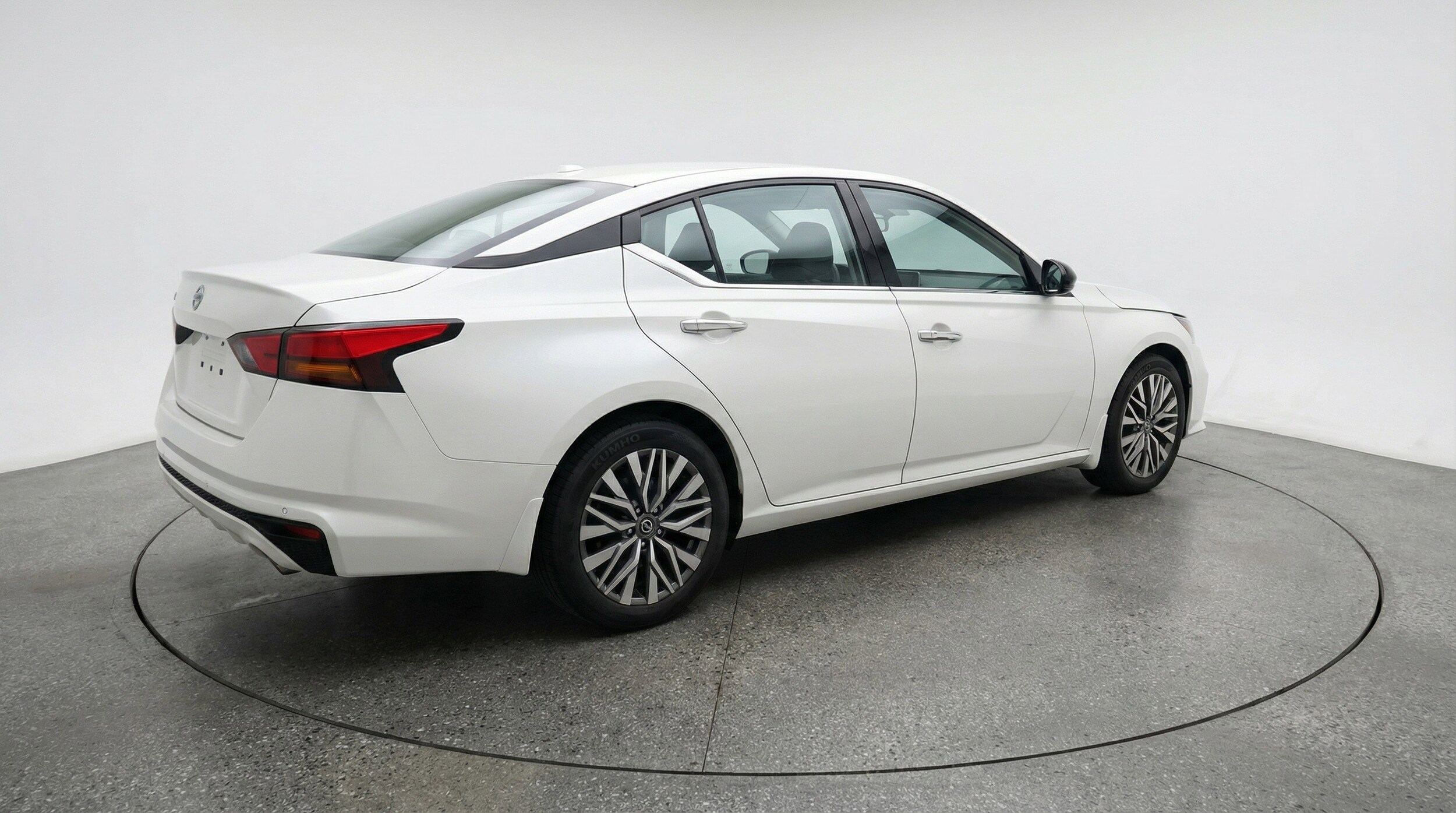 Thumbnail: 2025 Nissan Altima - 9