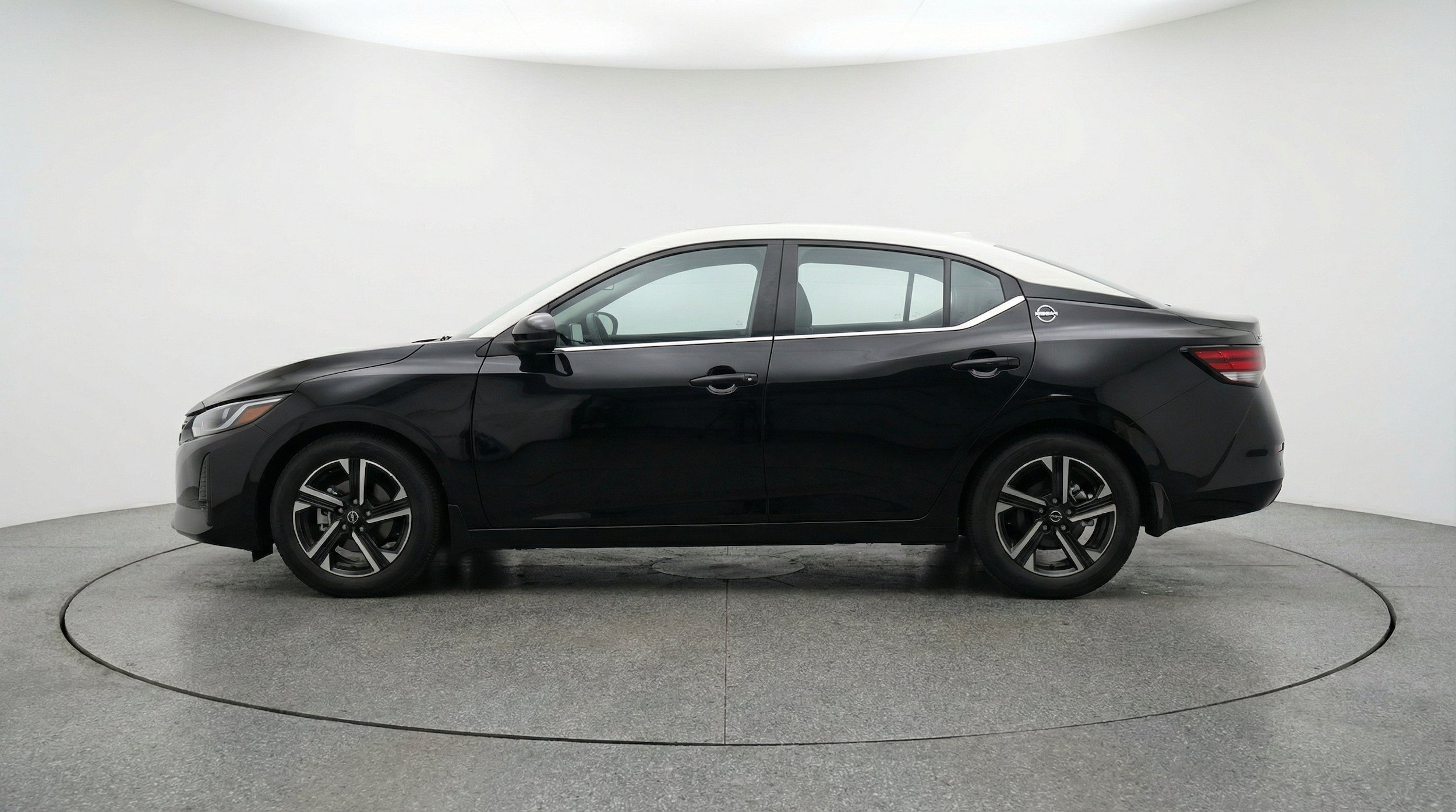 Thumbnail: 2025 Nissan Sentra - 5