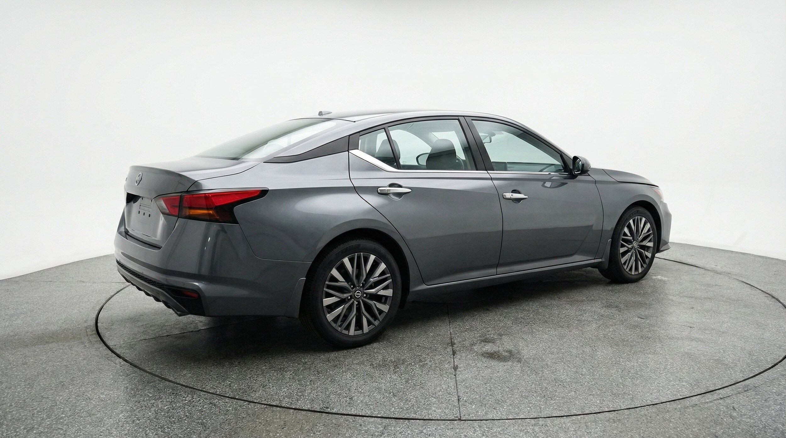 Thumbnail: 2025 Nissan Altima - 9