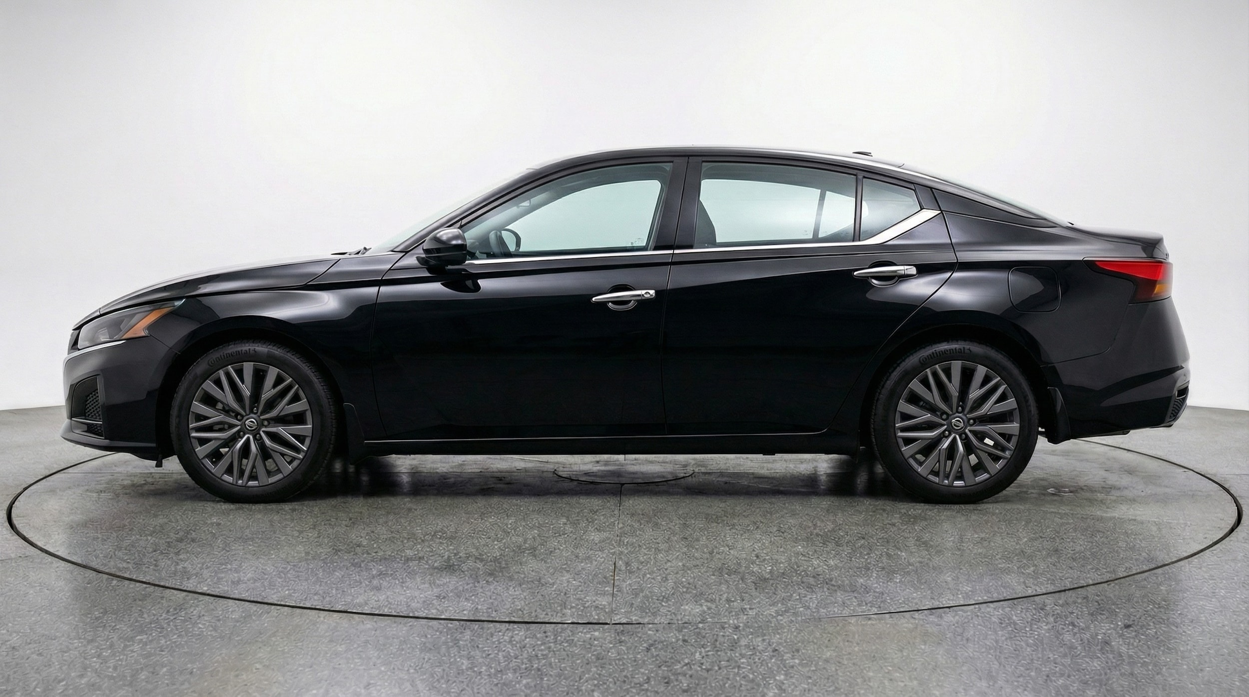 Thumbnail: 2025 Nissan Altima - 4