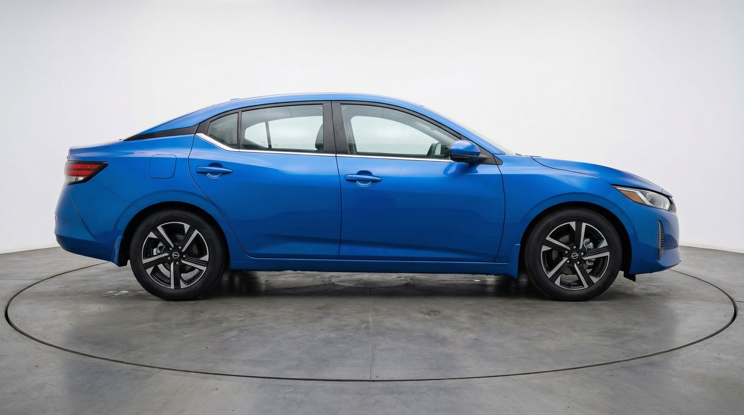 Thumbnail: 2025 Nissan Sentra - 11
