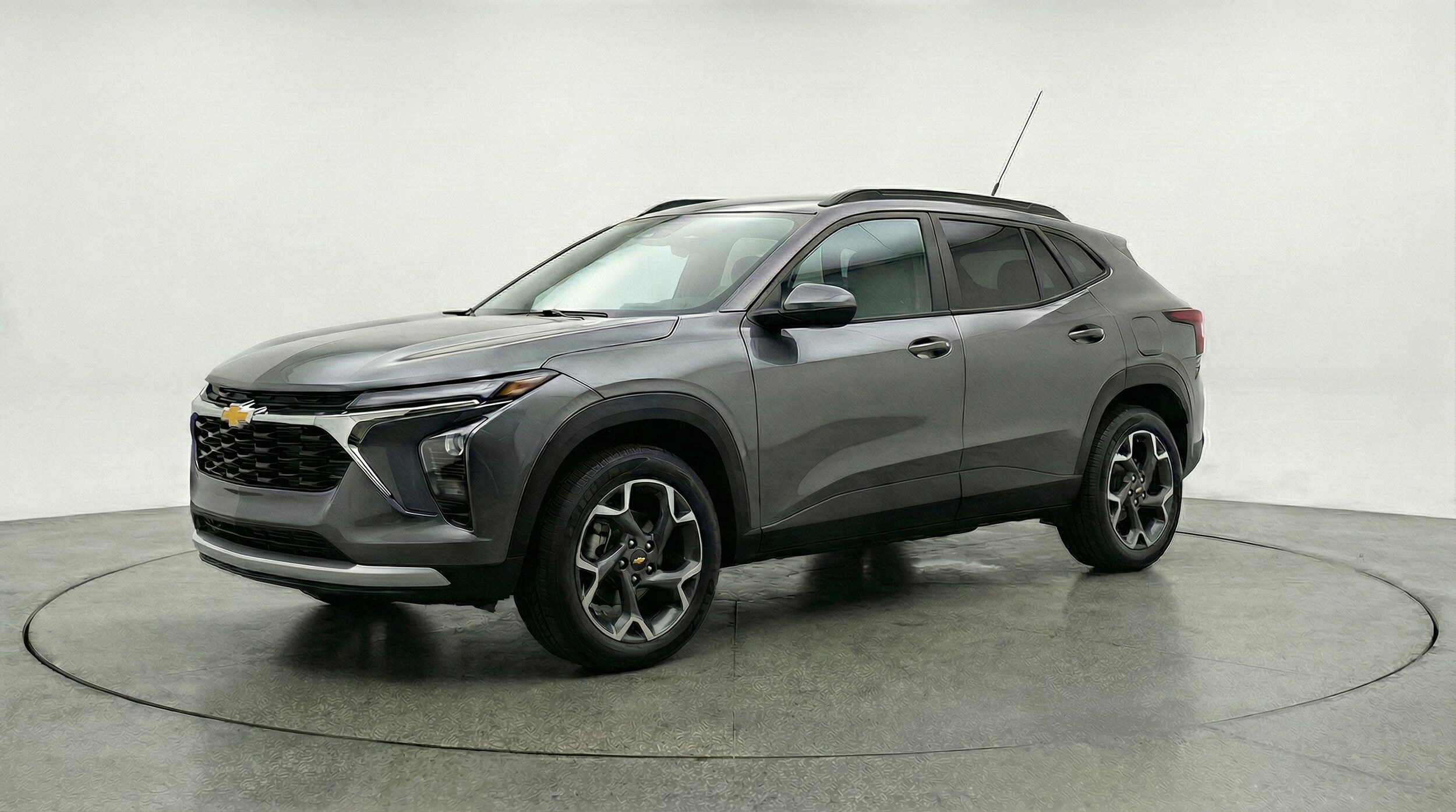 Thumbnail: 2025 Chevrolet Trax - 3