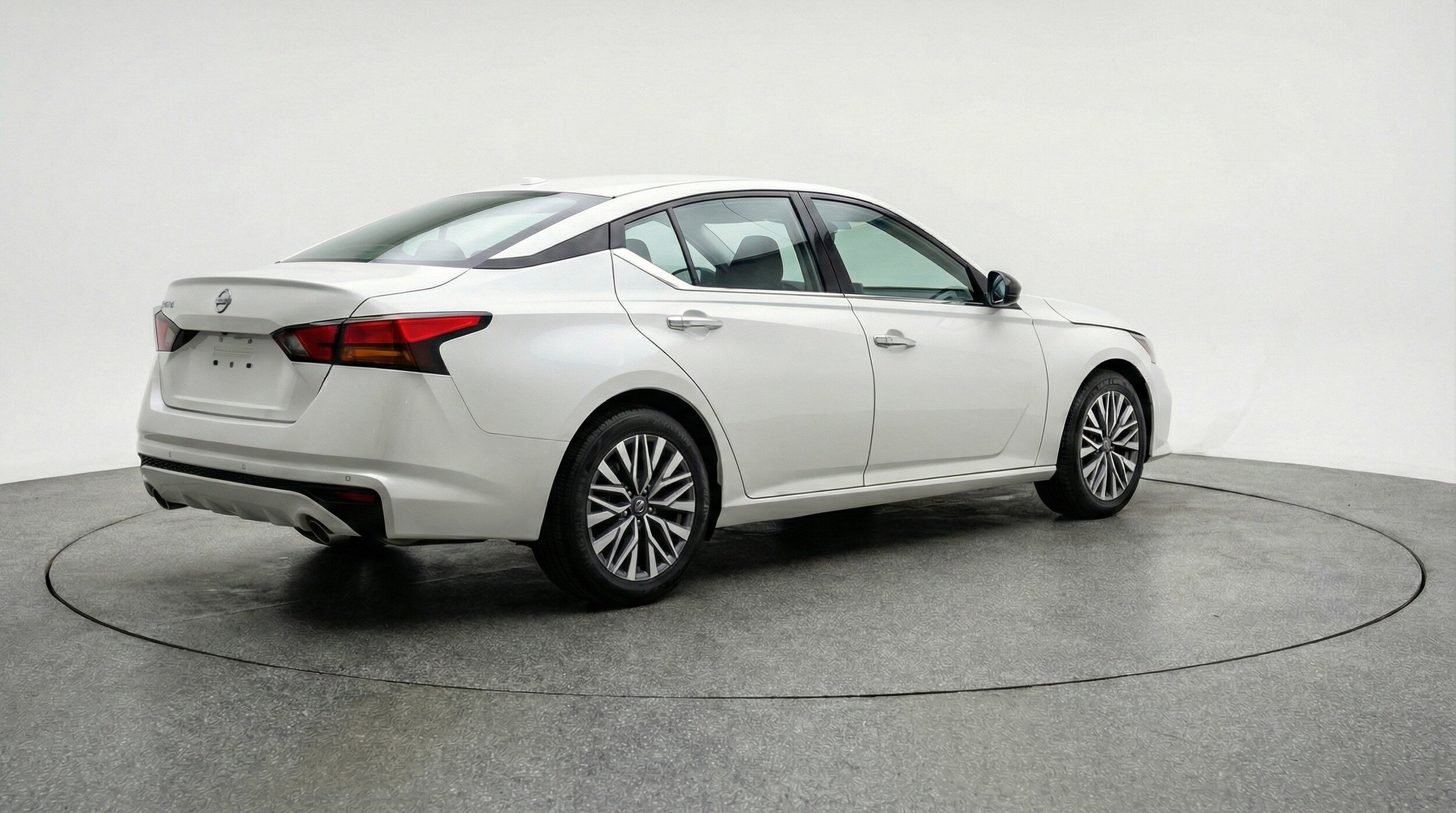 Thumbnail: 2025 Nissan Altima - 9