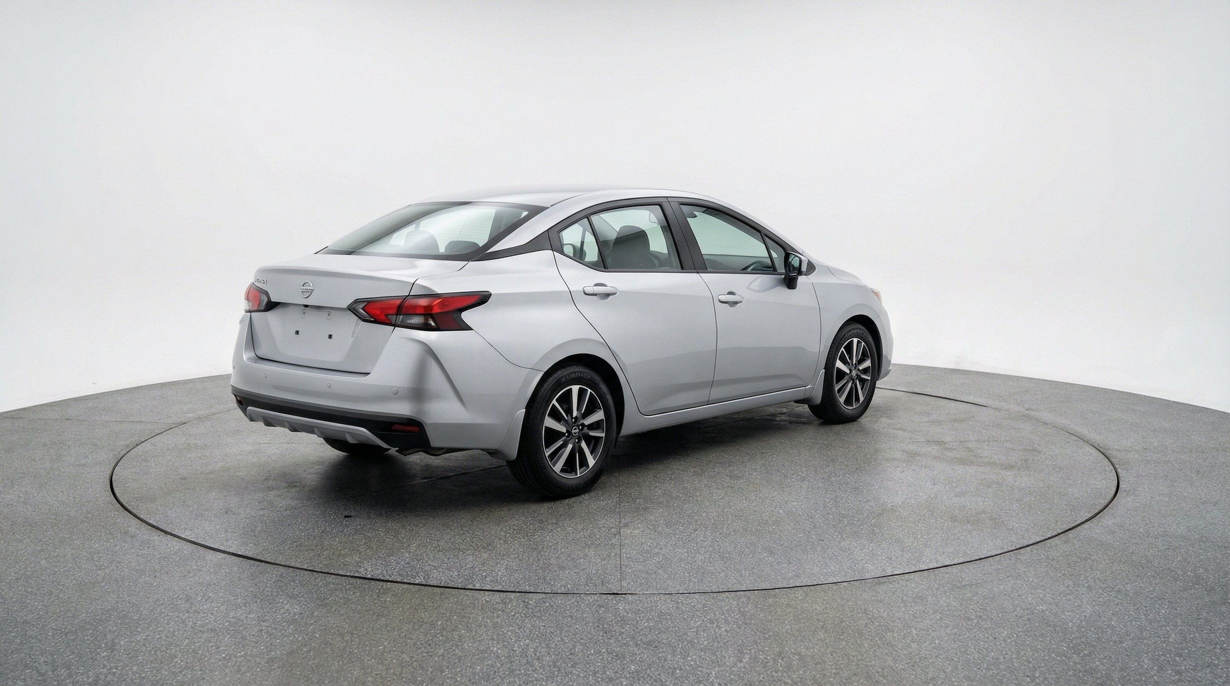 2025 Nissan Versa Sedan SV - Photo 9