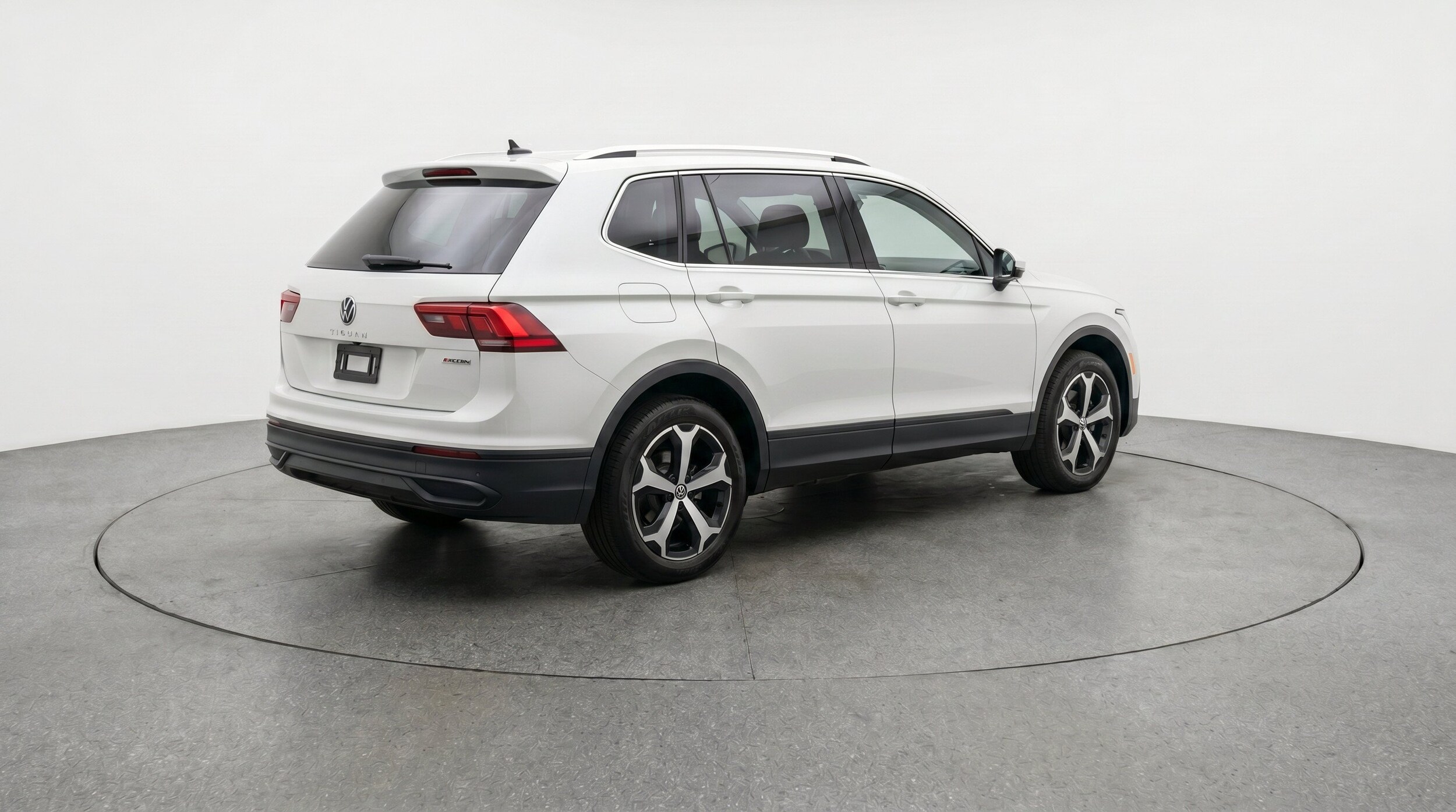 Thumbnail: 2026 Volkswagen Tiguan - 9