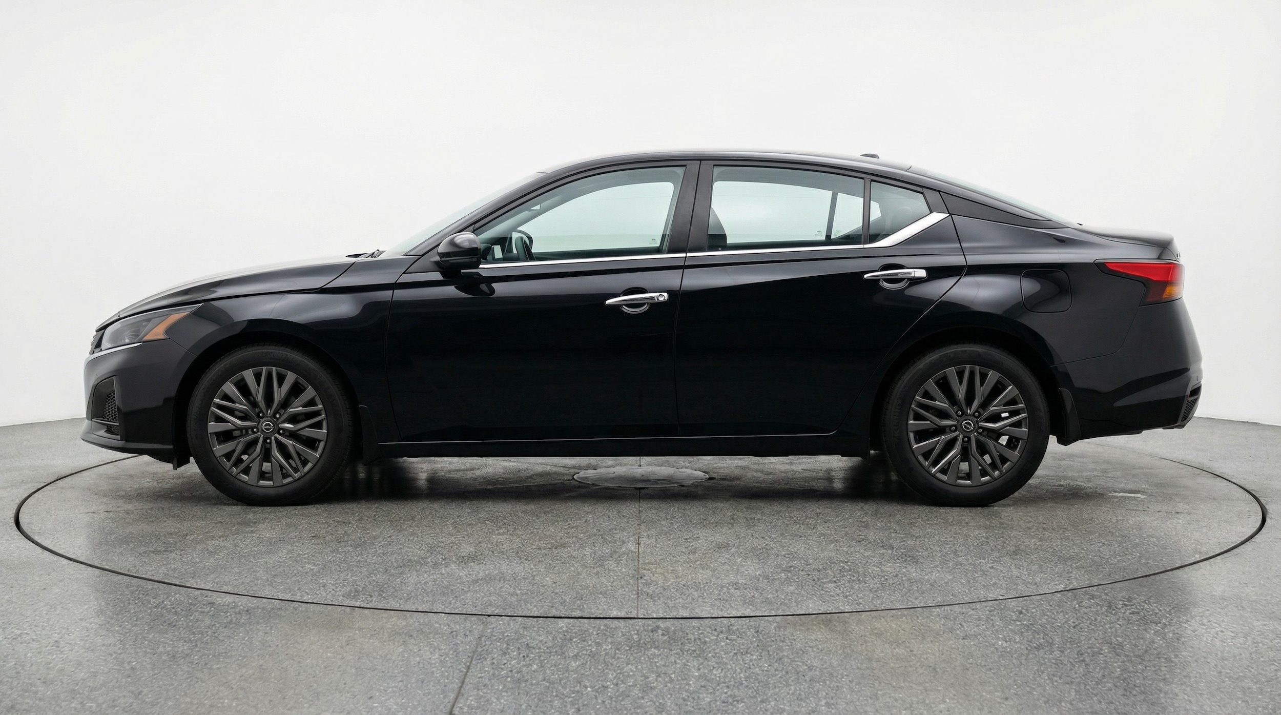 Thumbnail: 2025 Nissan Altima - 4