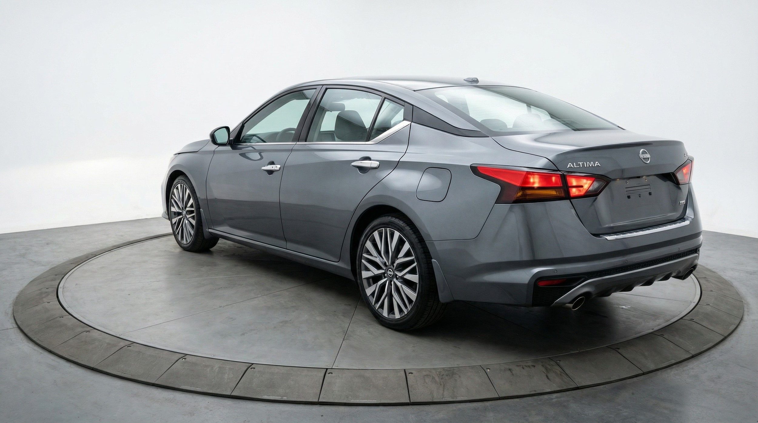 Thumbnail: 2025 Nissan Altima - 5