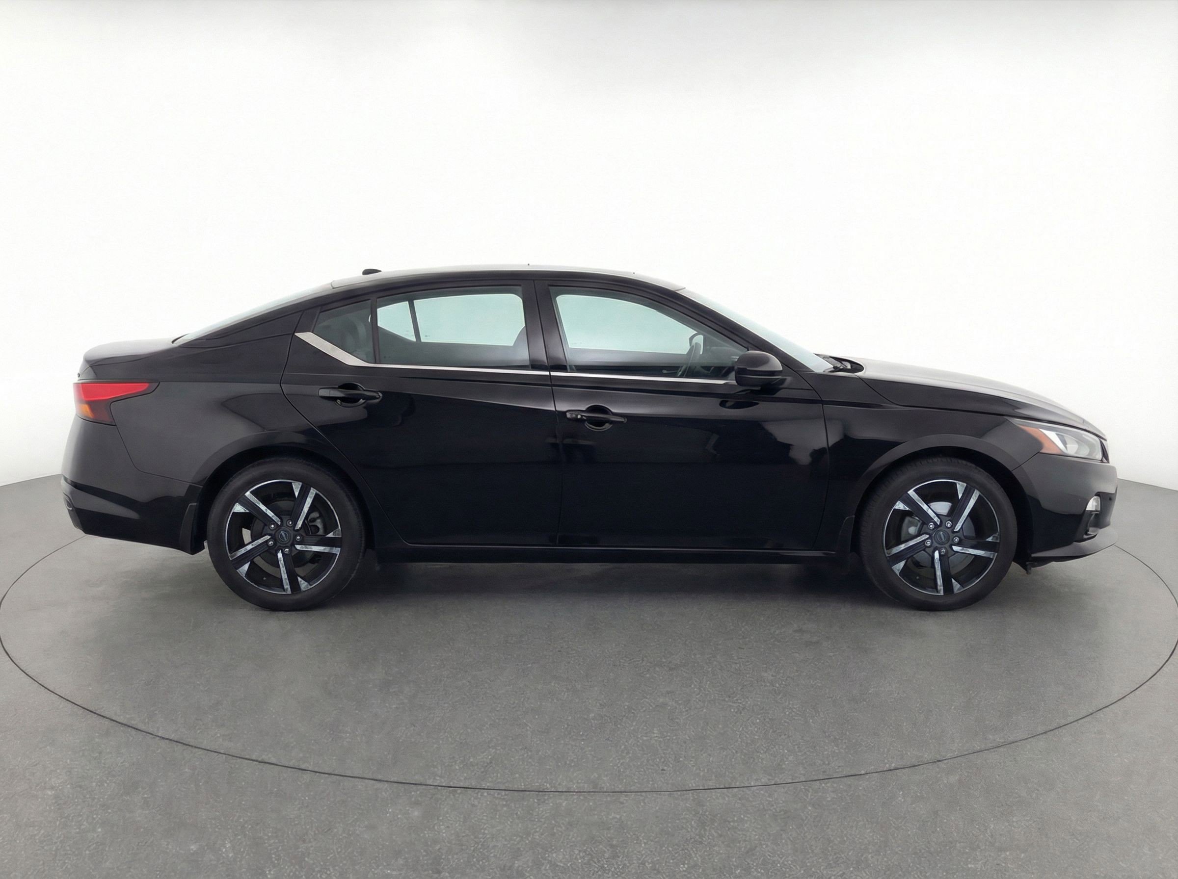 Thumbnail: 2024 Nissan Sentra - 11