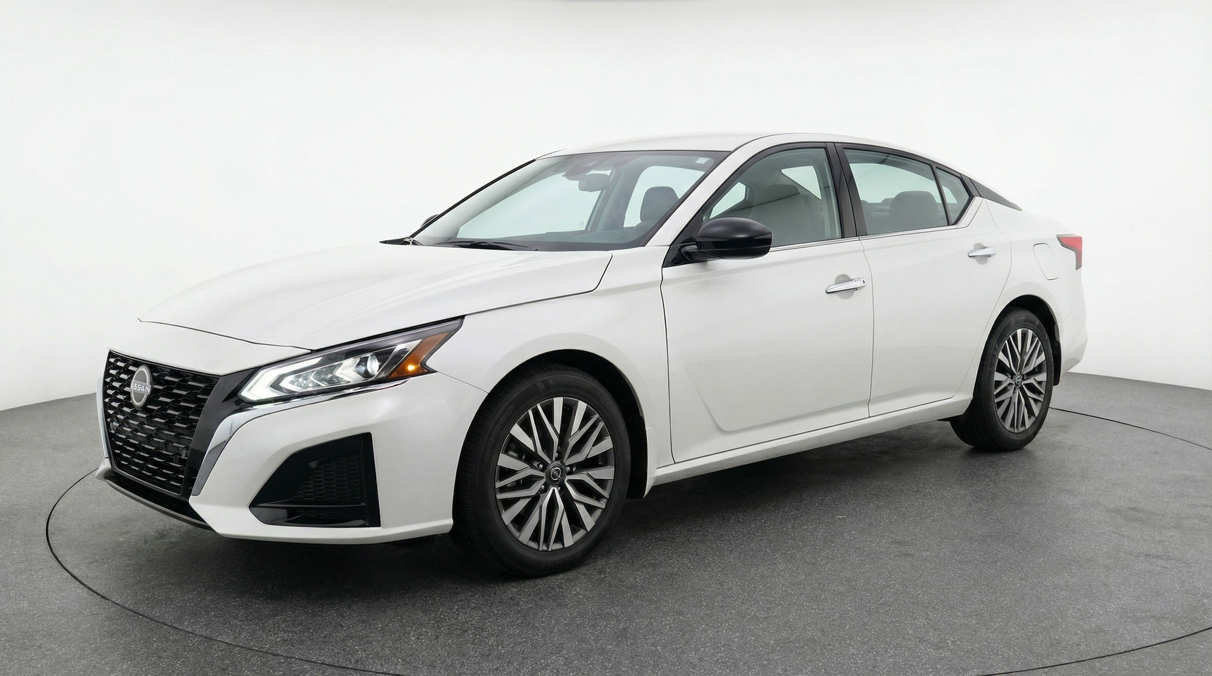 Thumbnail: 2025 Nissan Altima - 3