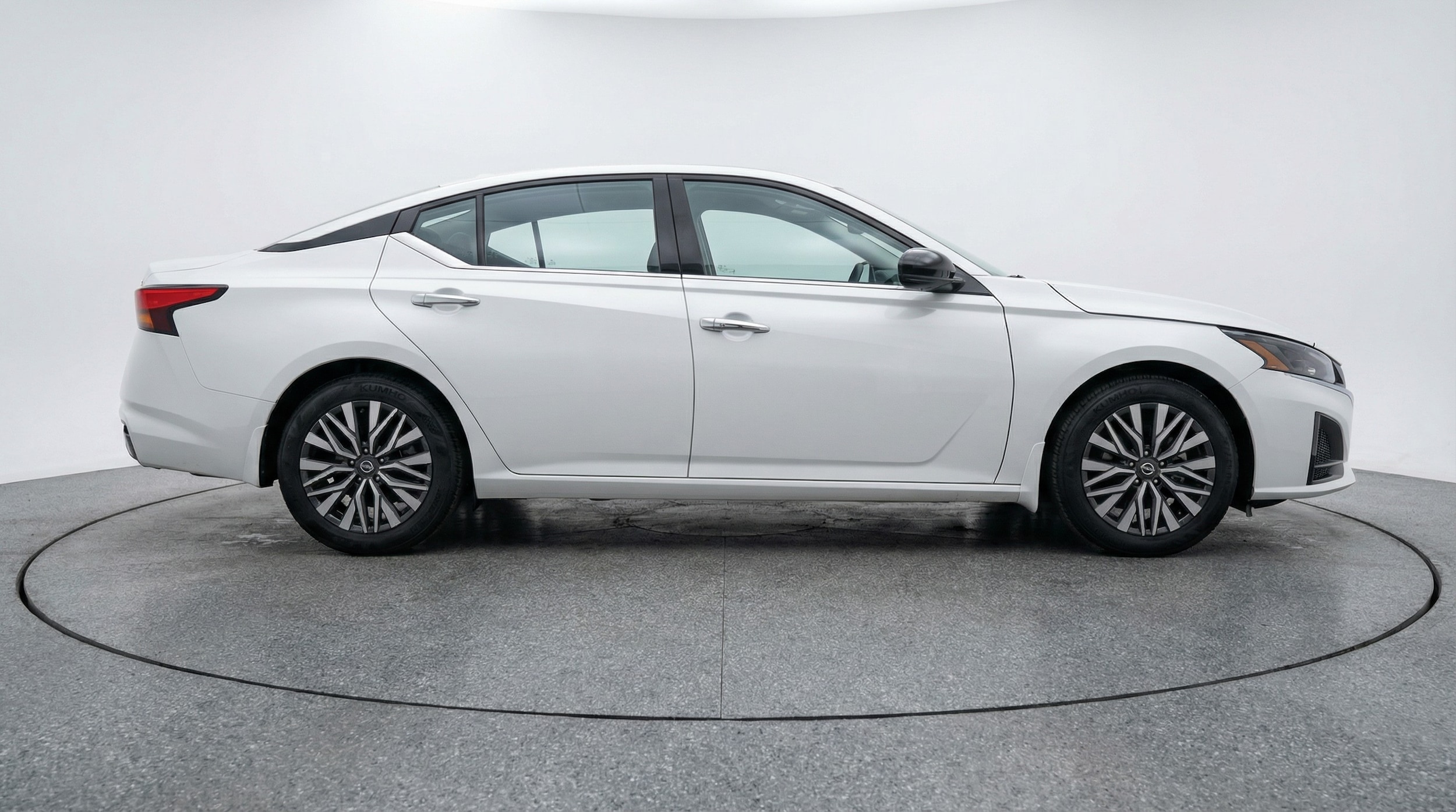 Thumbnail: 2025 Nissan Altima - 8