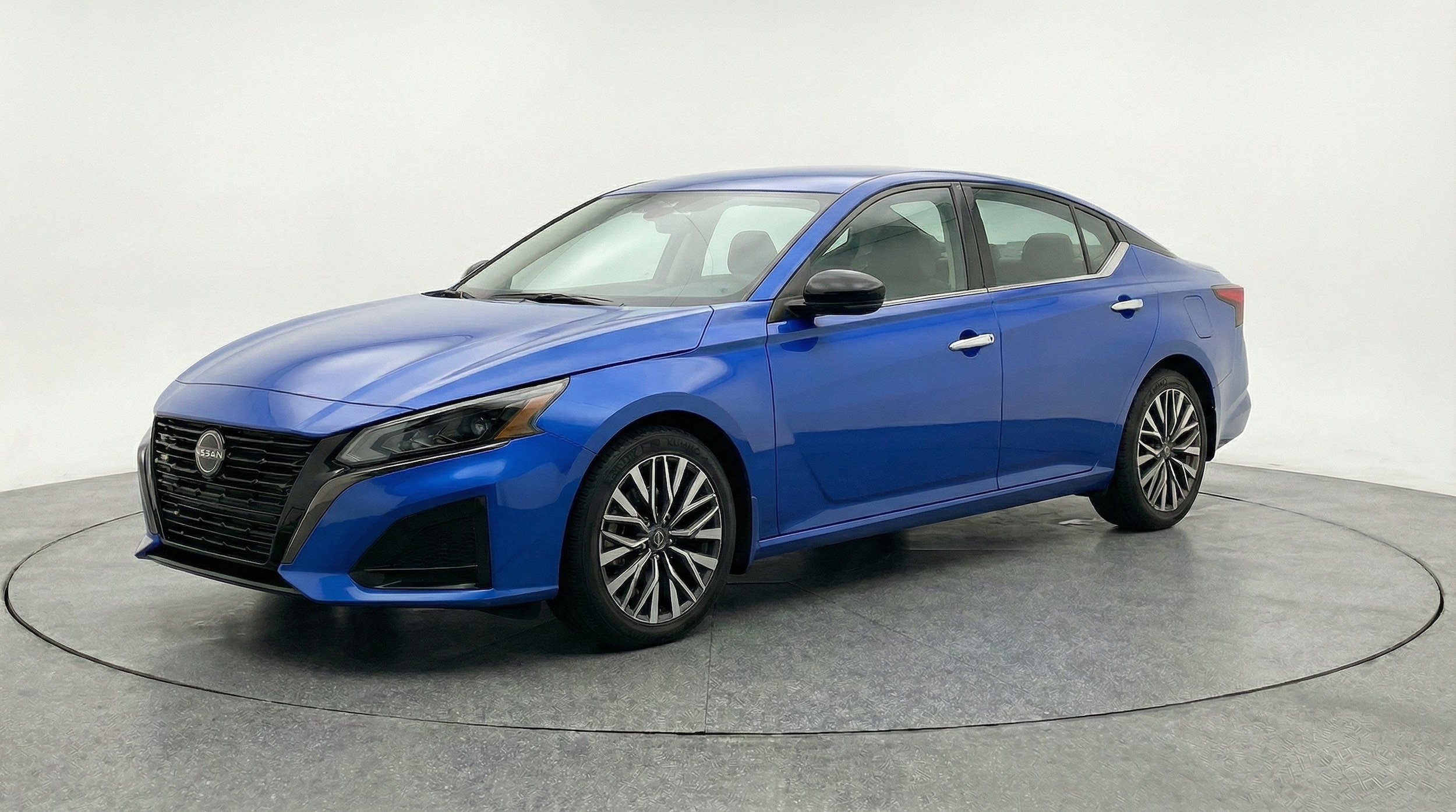 Thumbnail: 2025 Nissan Altima - 3