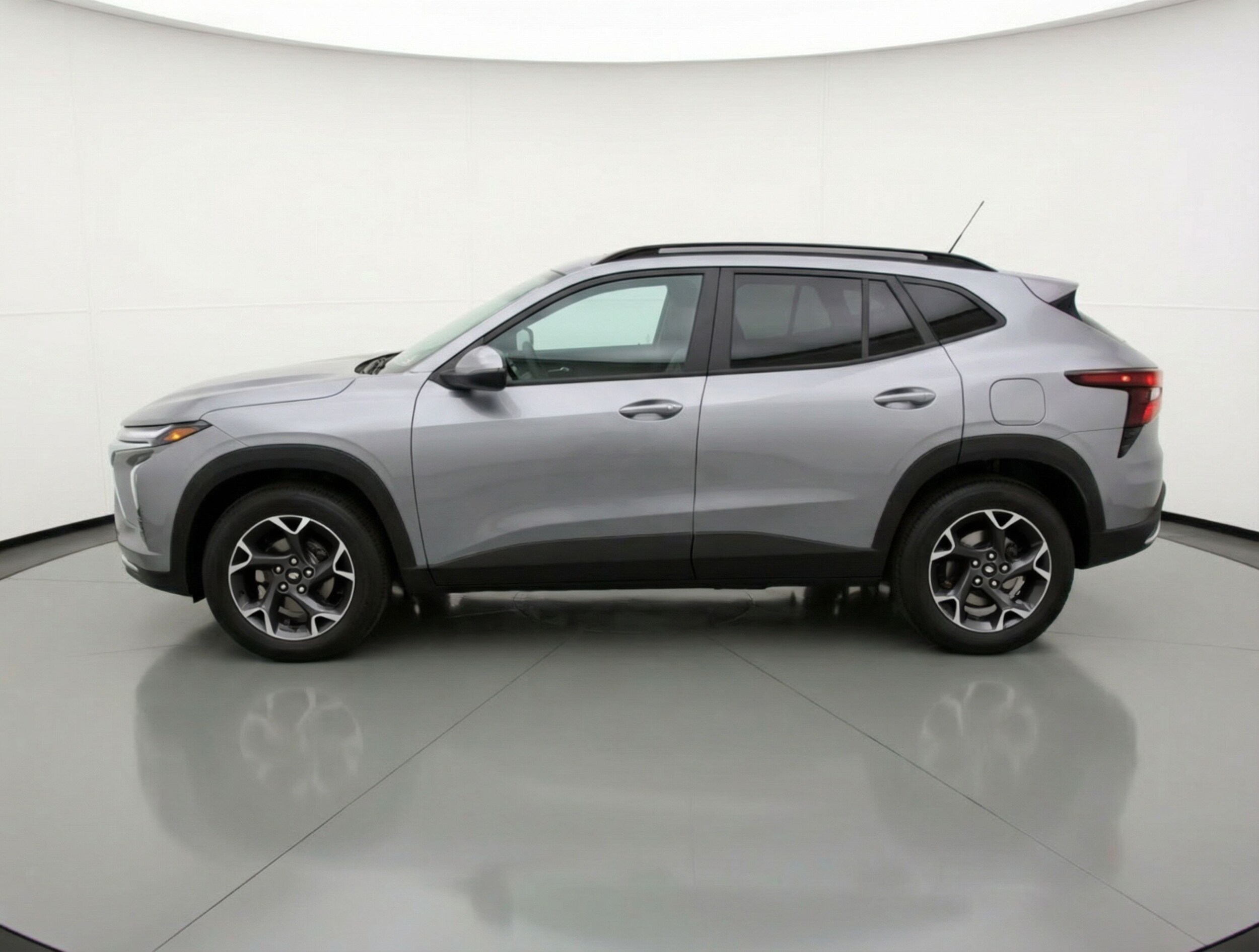 Thumbnail: 2025 Chevrolet Trax - 4