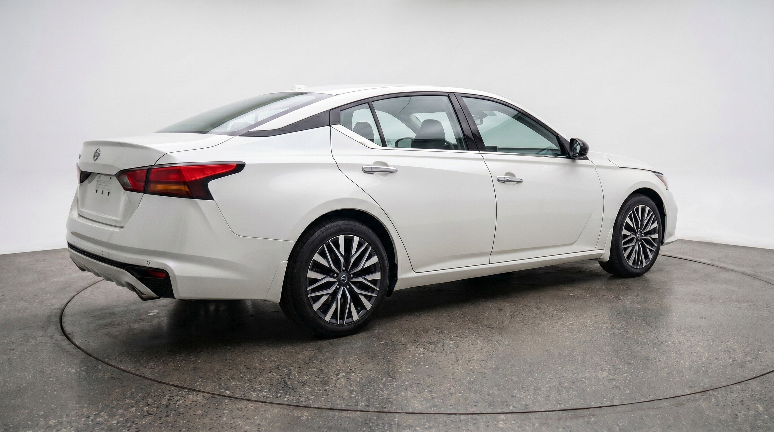 Thumbnail: 2025 Nissan Altima - 9