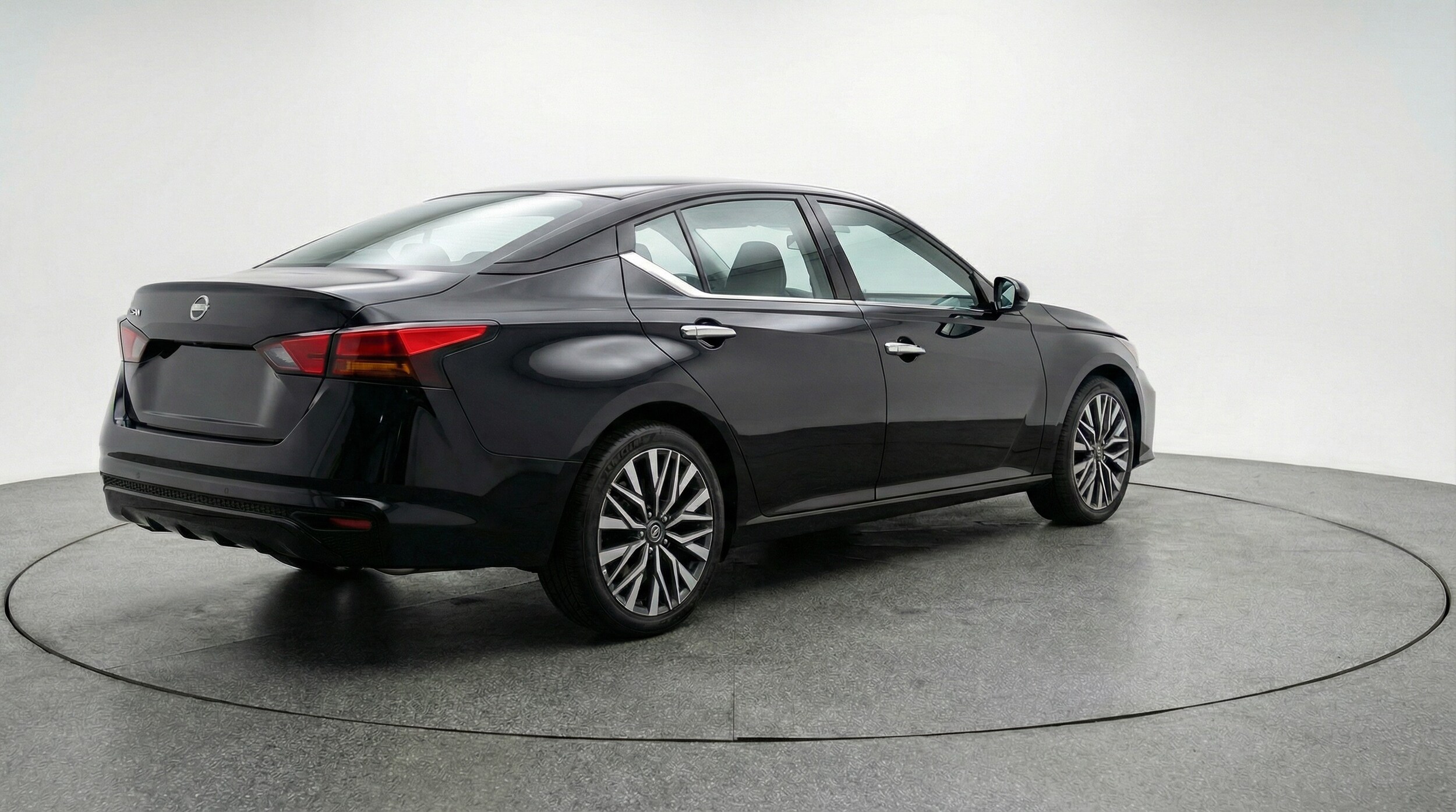 Thumbnail: 2025 Nissan Altima - 7