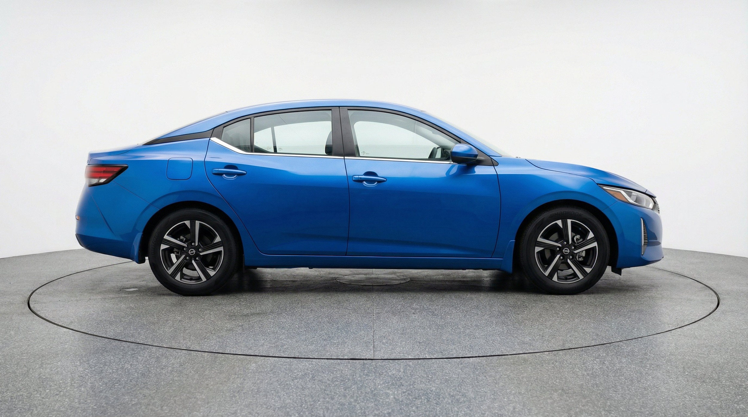 Thumbnail: 2025 Nissan Sentra - 10