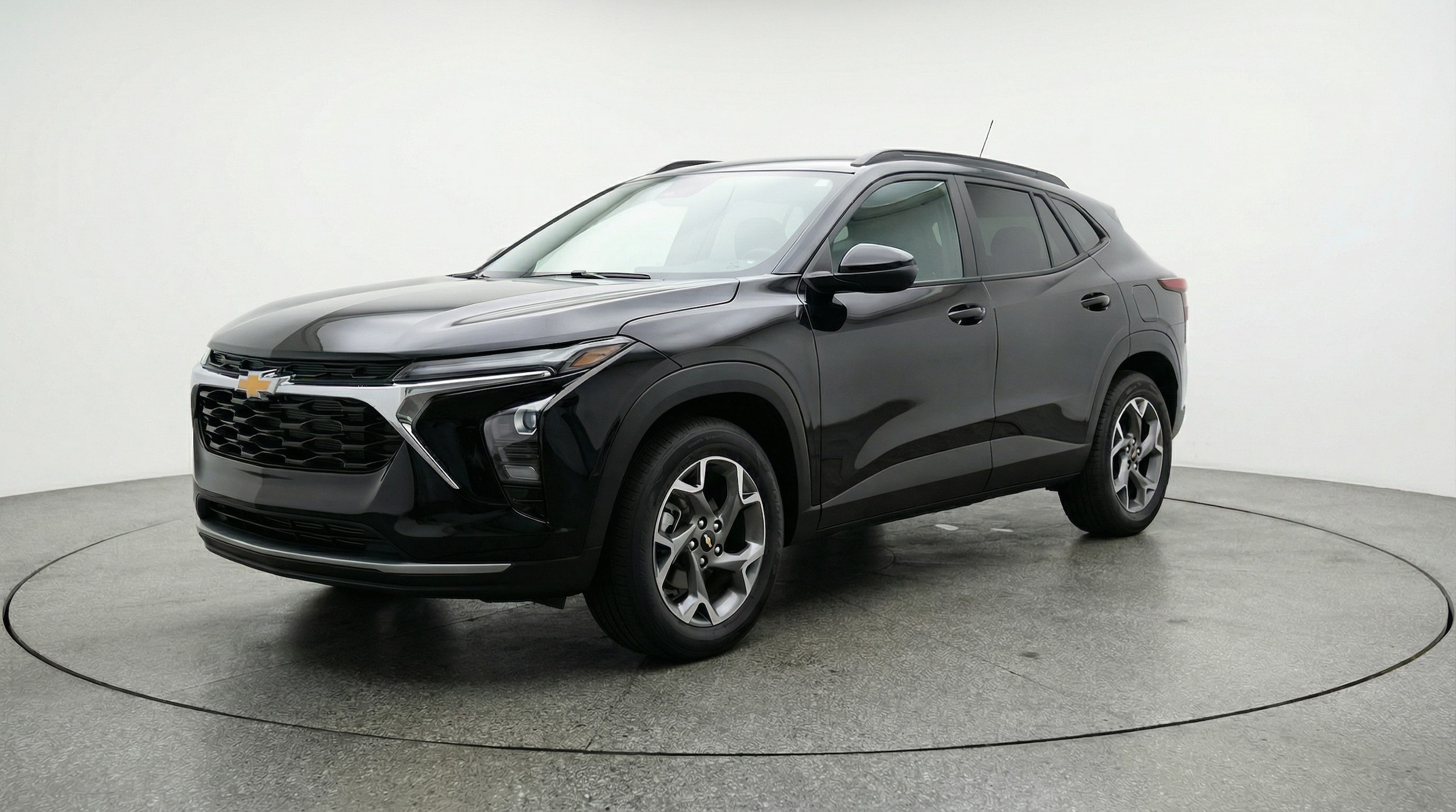 Thumbnail: 2025 Chevrolet Trax - 3