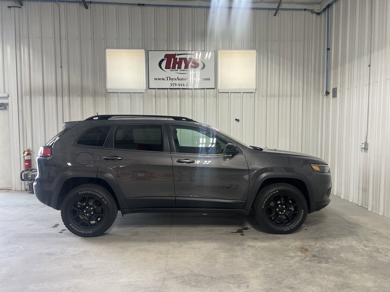 Used 2022 Jeep Cherokee X with VIN 1C4PJMCX0ND552755 for sale in Belle Plaine, IA