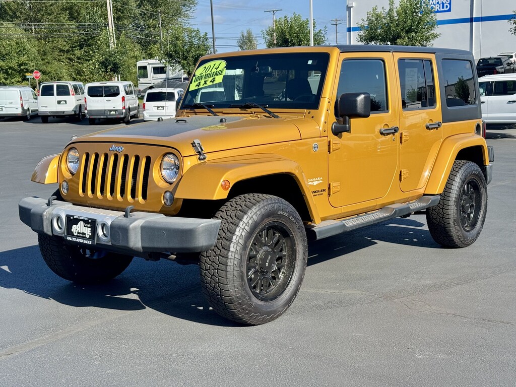 Used 2014 Jeep Wrangler Unlimited Sahara 4x4 SUV