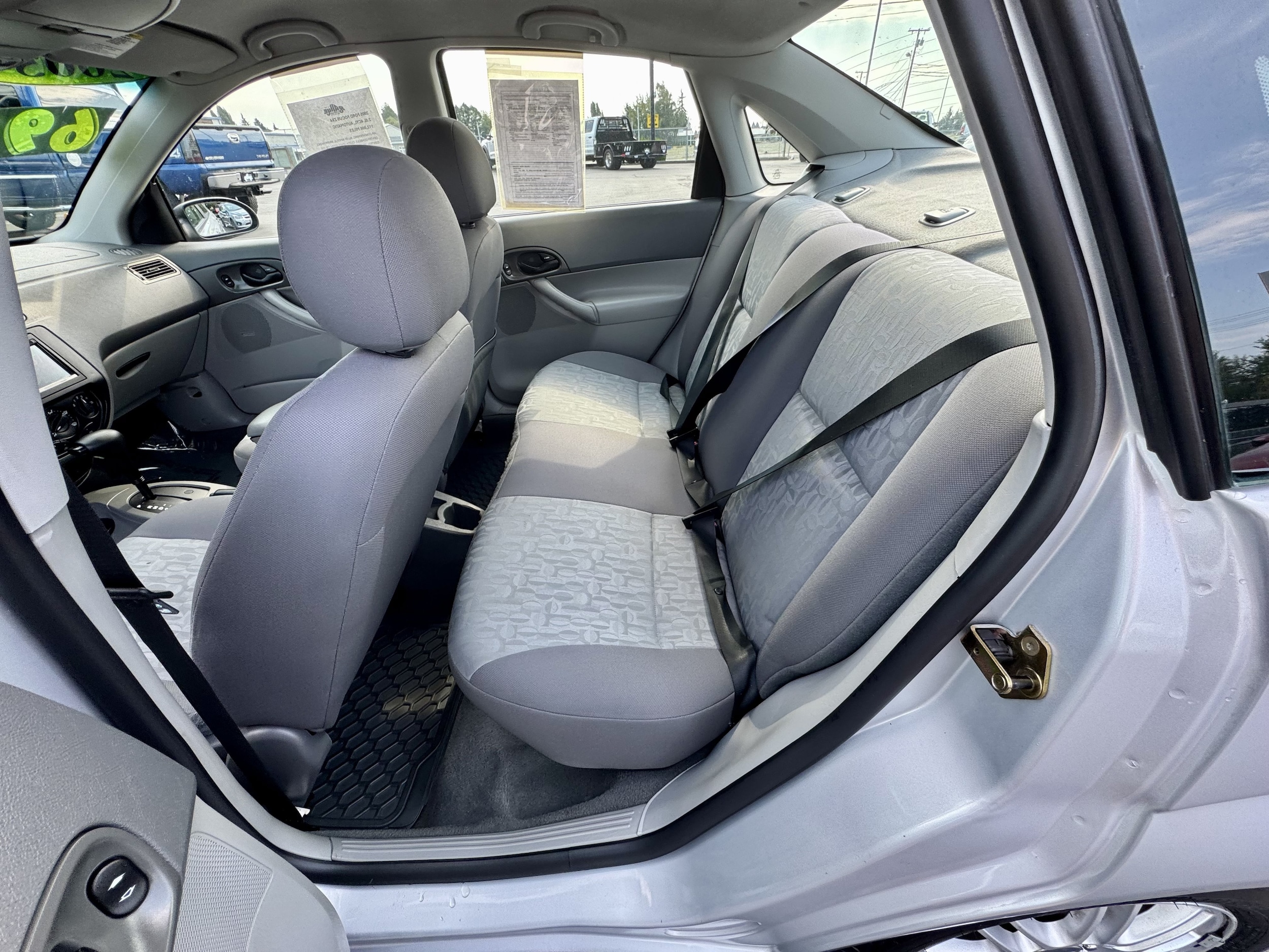 2005 Ford Focus ZX4 SE | CarEdge | CarEdge