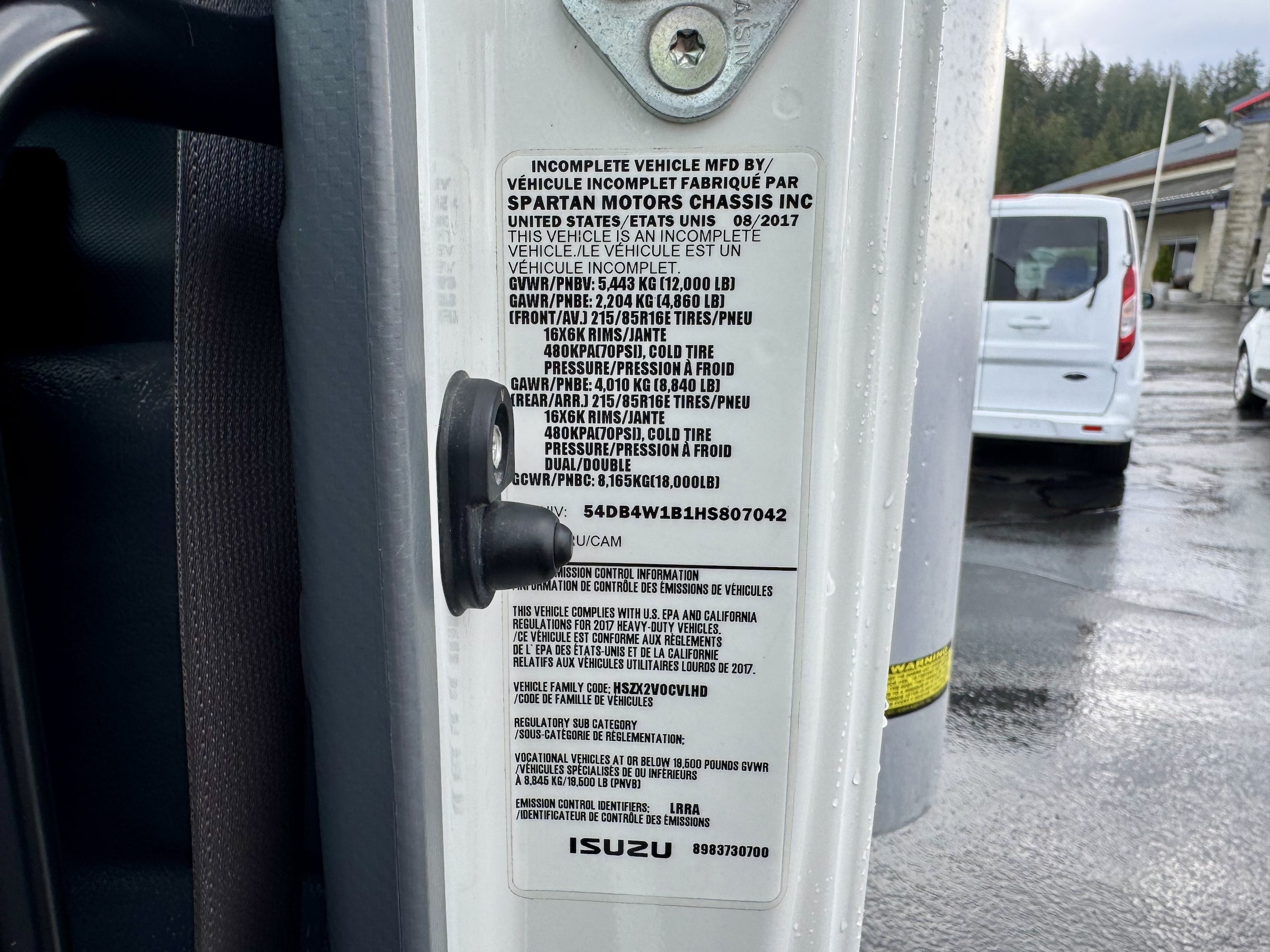 2017 Isuzu NPR - Photo 17