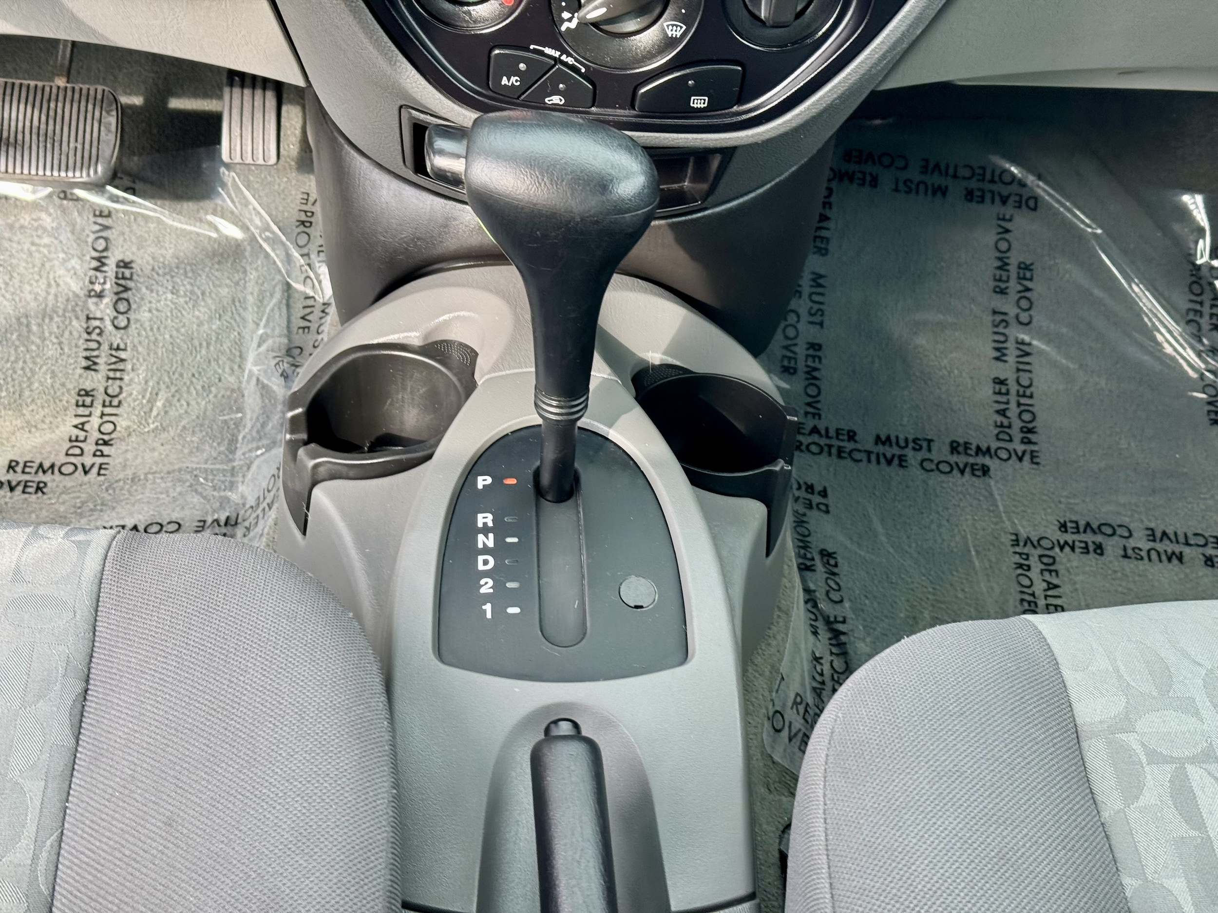 2005 Ford Focus ZX4 S - Photo 16