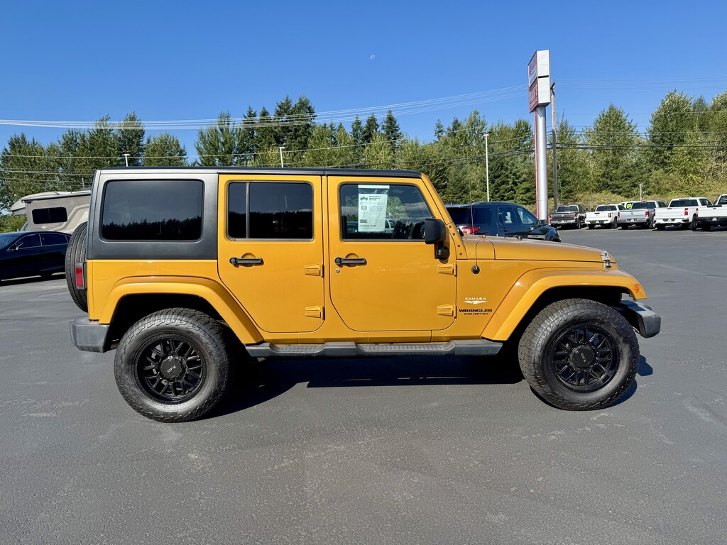 Used 2014 Jeep Wrangler Unlimited Sahara 4x4 SUV