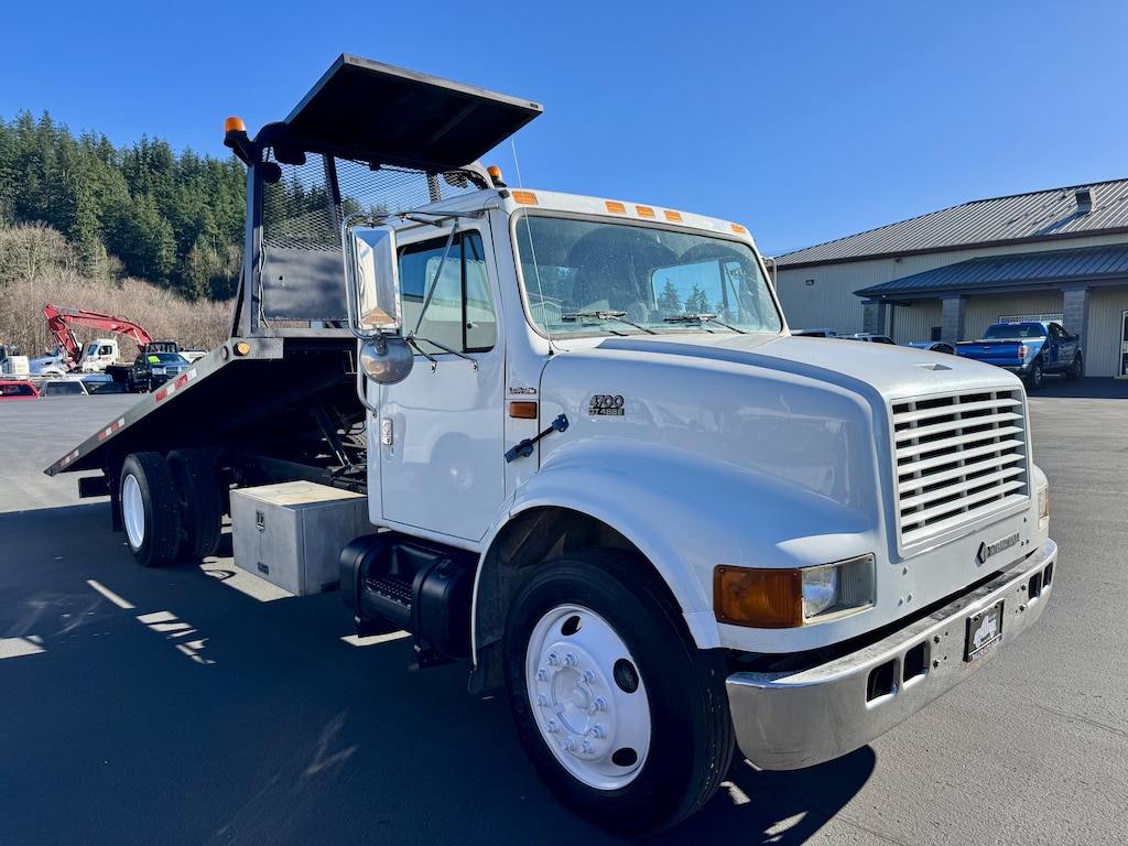 Used 2000 International 4700 DT466 Rollback