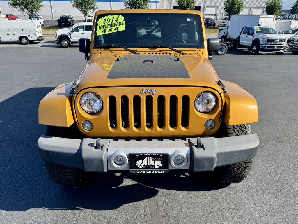 Used 2014 Jeep Wrangler Unlimited Sahara 4x4 SUV
