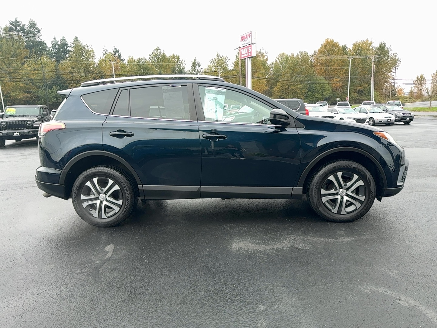 Used 2017 Toyota RAV4 LE SUV