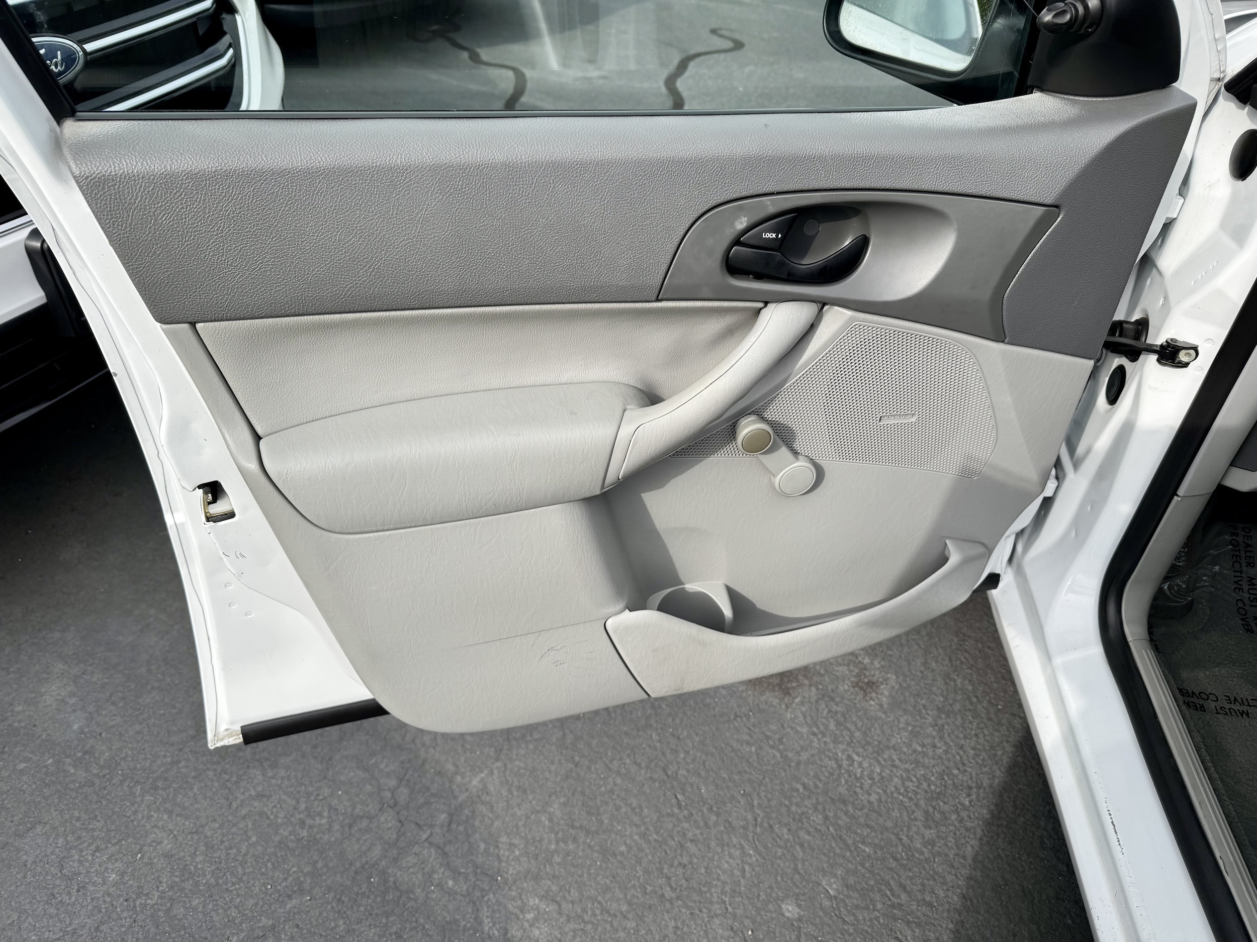 2005 Ford Focus ZX4 S - Photo 20