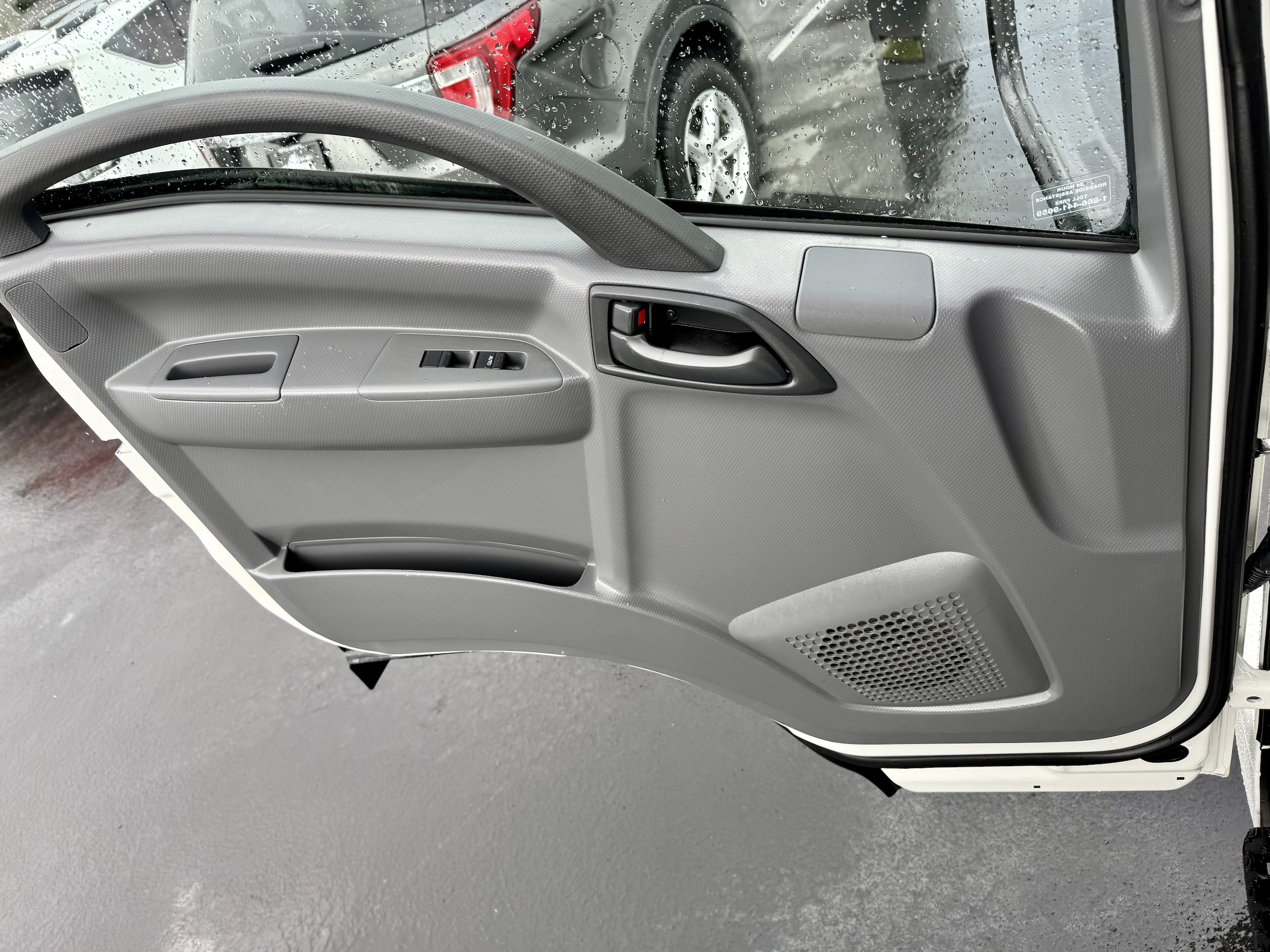 2017 Isuzu NPR - Photo 16