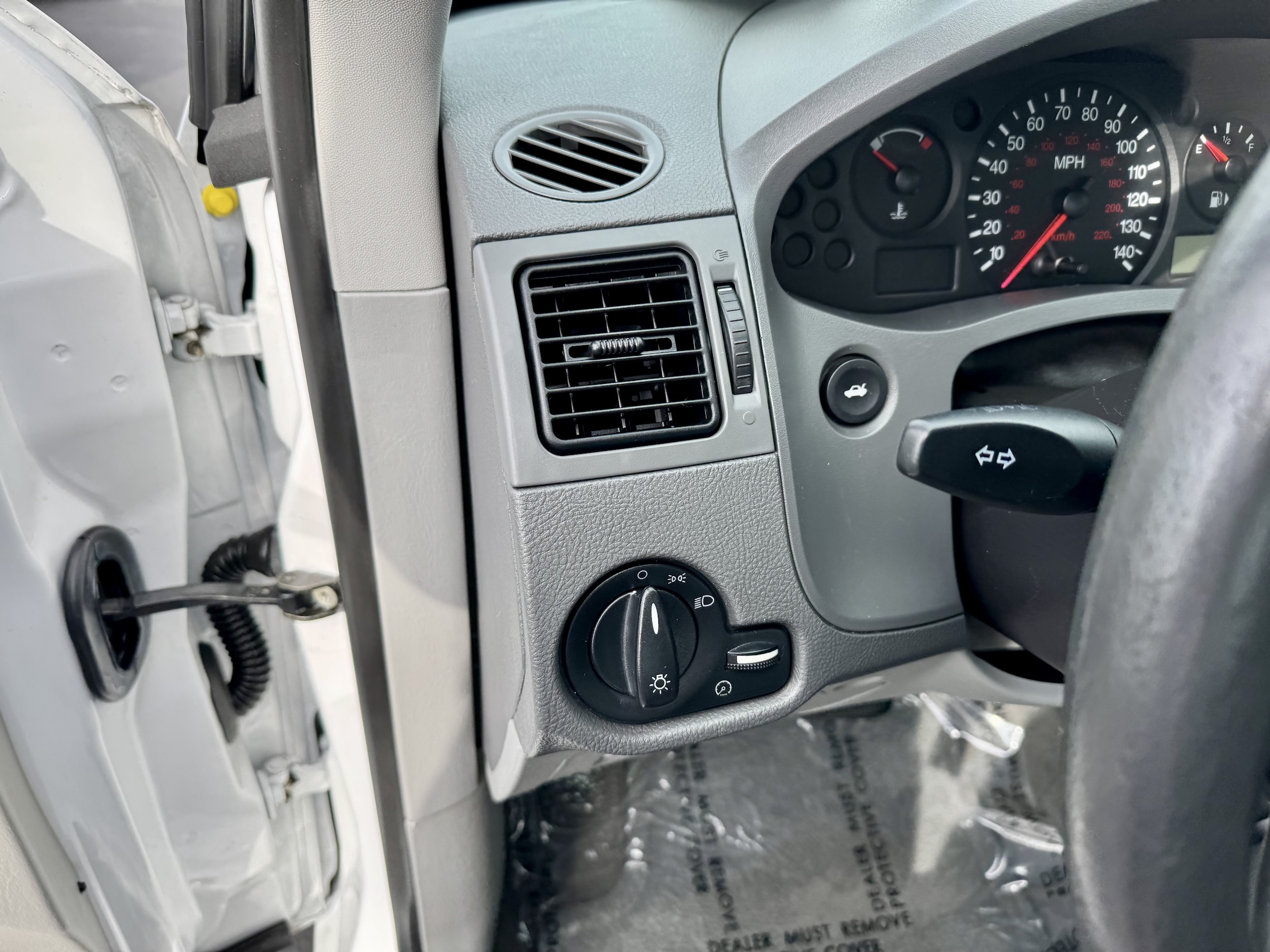 2005 Ford Focus ZX4 S - Photo 19