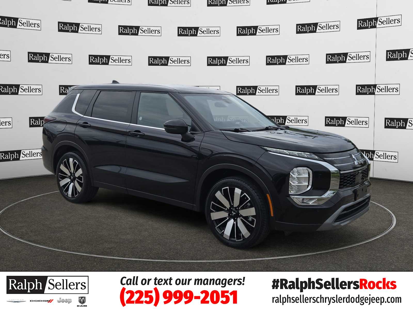 2025 Mitsubishi Outlander SE S-AWC's photo