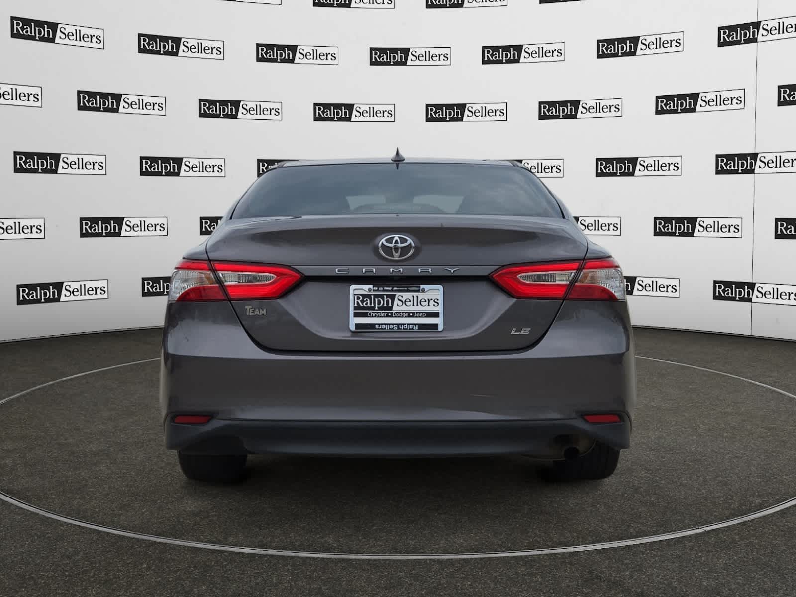 2019 Toyota Camry LE photo 4
