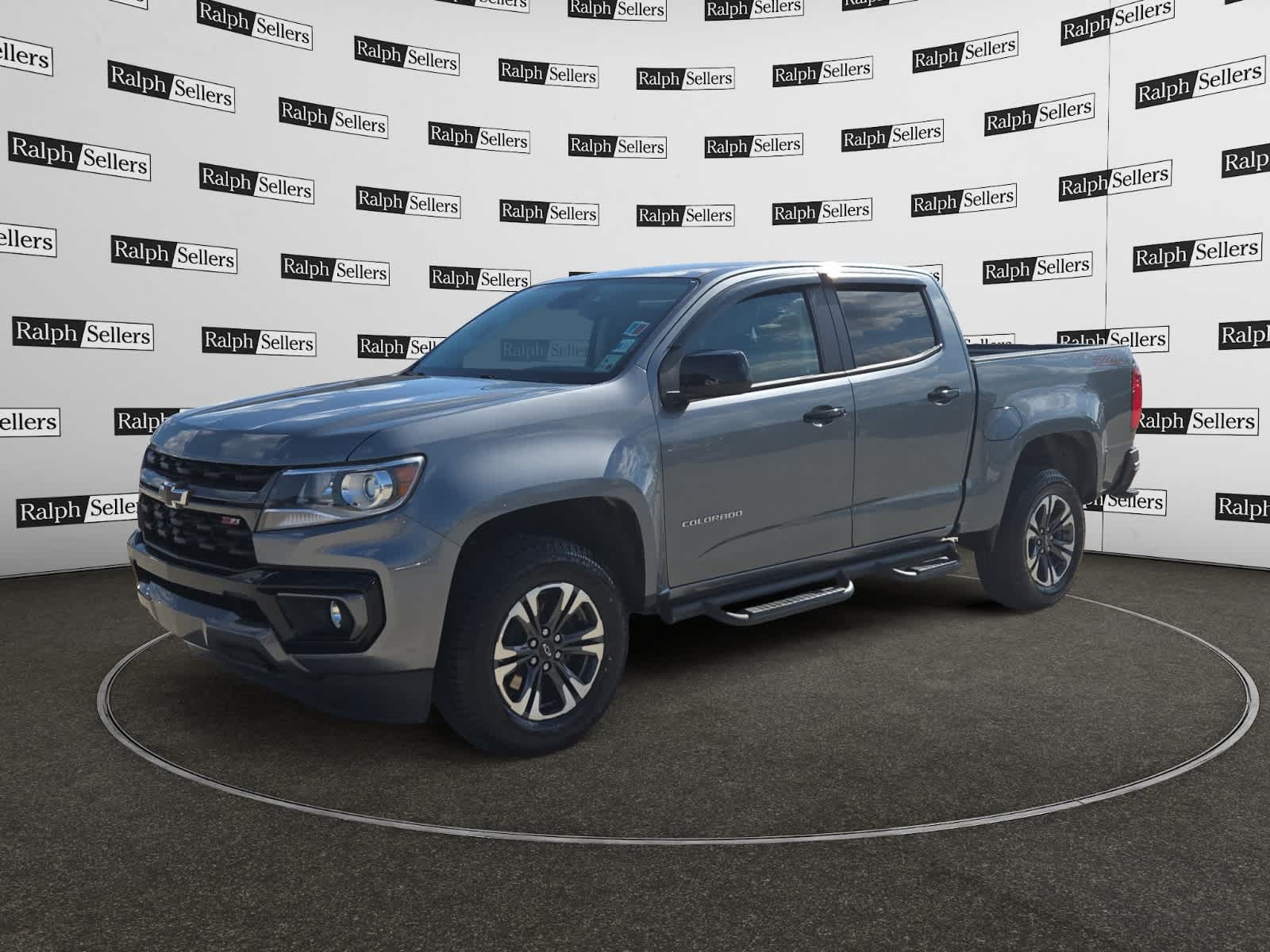 2022 Chevrolet Colorado Z71 photo 2