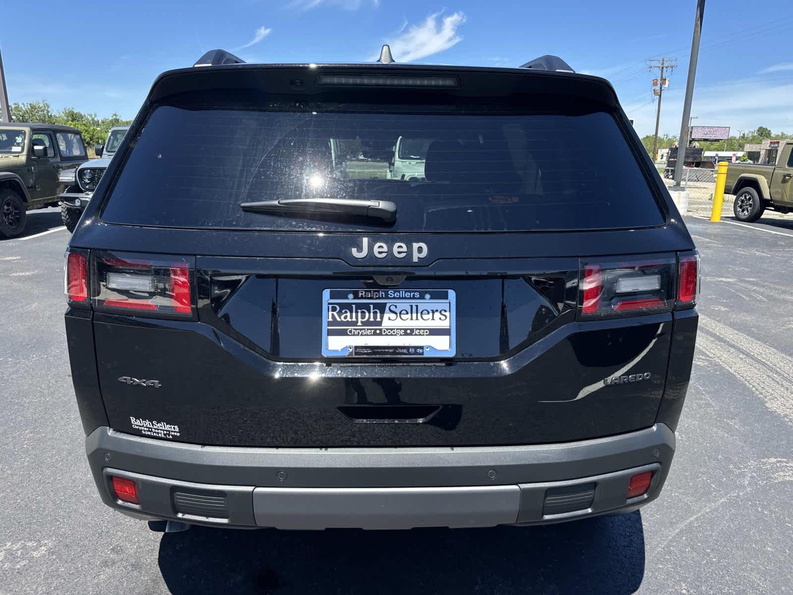 2026 Jeep Cherokee Laredo