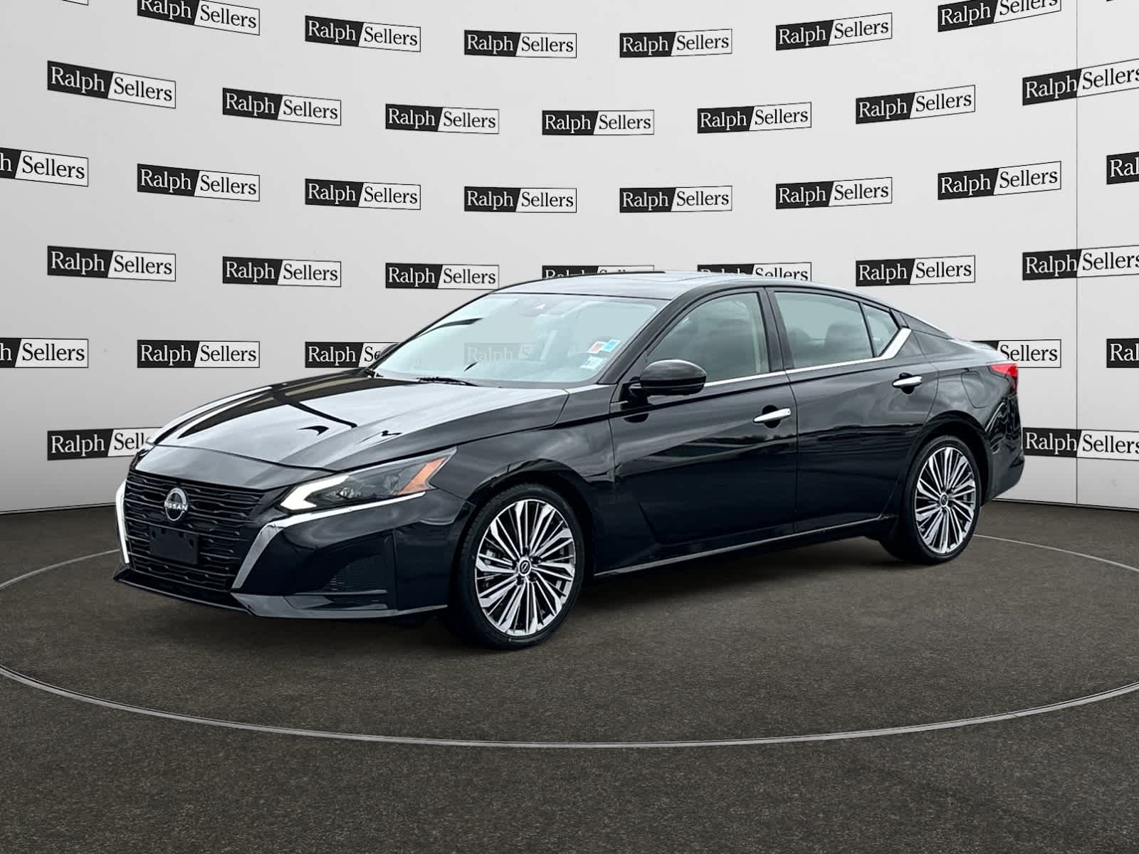 Used 2023 Nissan Altima SL with VIN 1N4BL4EV6PN352630 for sale in Gonzales, LA