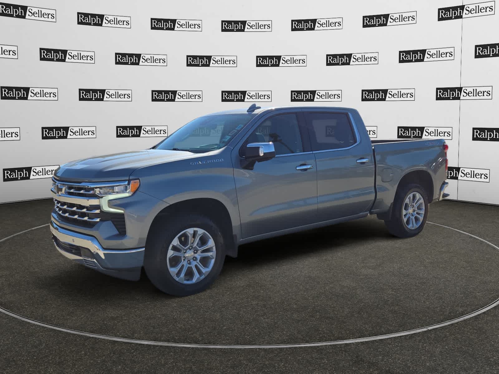 2023 Chevrolet Silverado 1500 LTZ photo 2